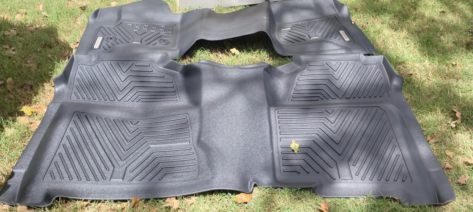 YITAMOTOR Floor Mats for 2019-2026 Chevrolet Silverado/GMC Sierra 1500 & 2020-2026 Chevy Silverado/GMC Sierra 2500HD/3500HD Crew Cab With Underseat Storage Box Bucket Seat, 1st & 2nd Row, Black customer photo 1