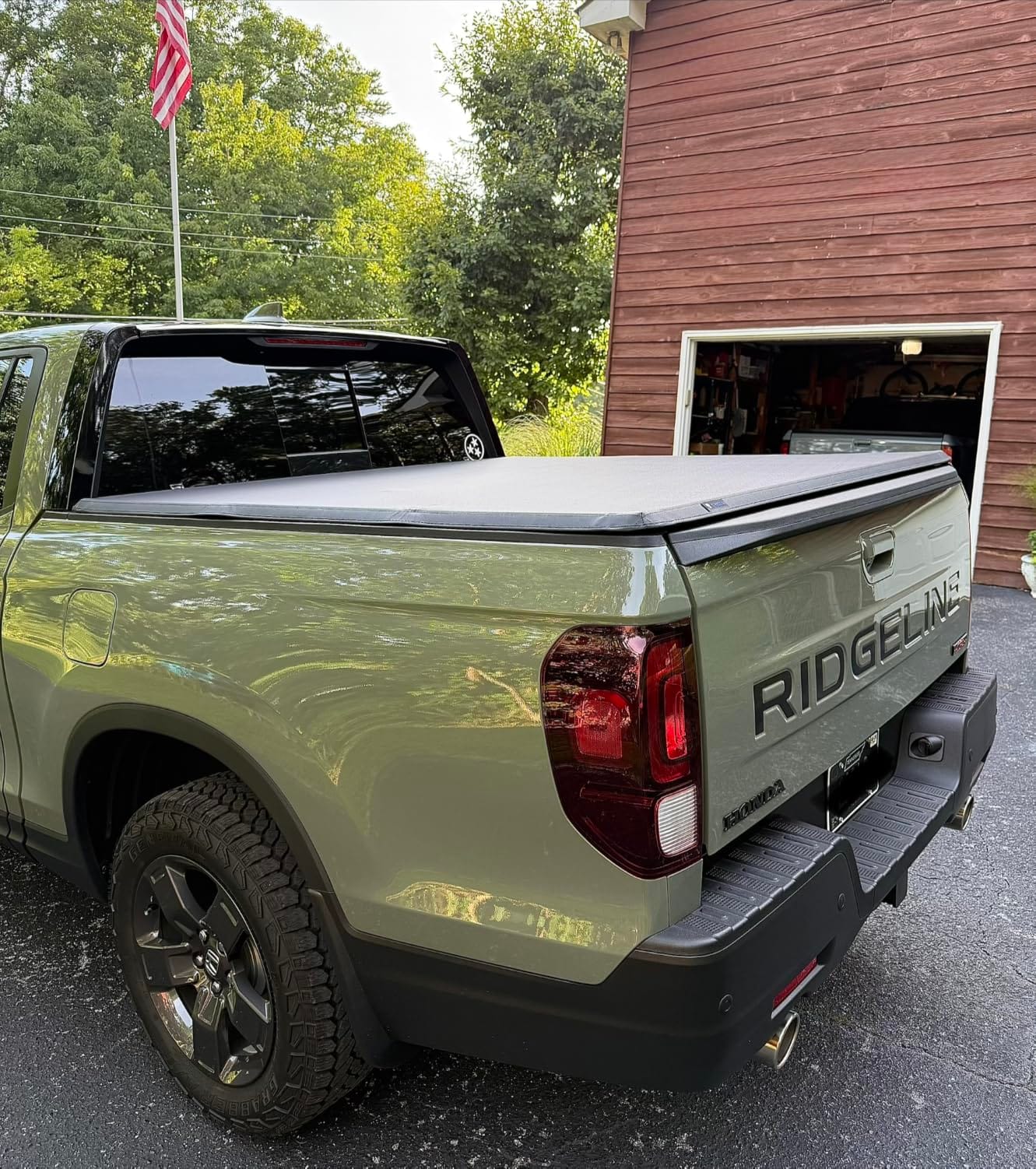 Tyger Auto T3 Soft Tri-fold Truck Bed Tonneau Cover Compatible with 2017-2026 Honda Ridgeline | 5'4