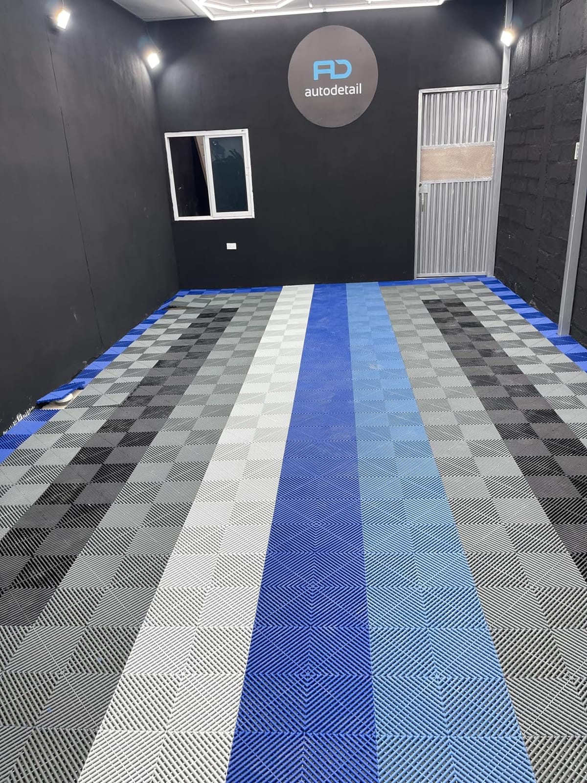 Swisstrax Ribtrax PRO Interlocking Garage Floor Tiles, 15.75 x 15.75-Inch, Jet Black, 24 Piece Set | Interlocking 15.75