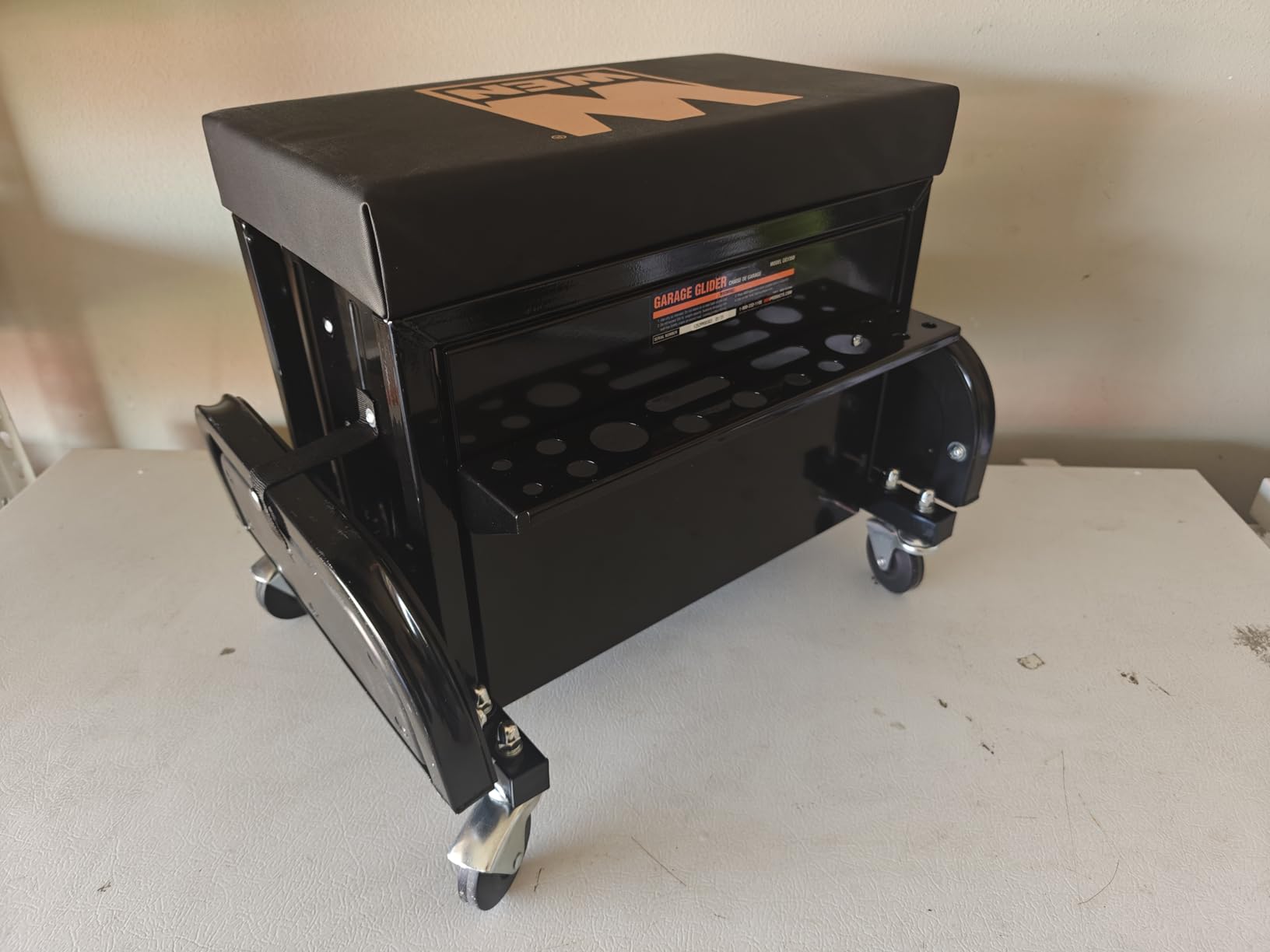 WEN GG1350 350-Pound Capacity Garage Glider Rolling Tool Chest Seat customer photo 2