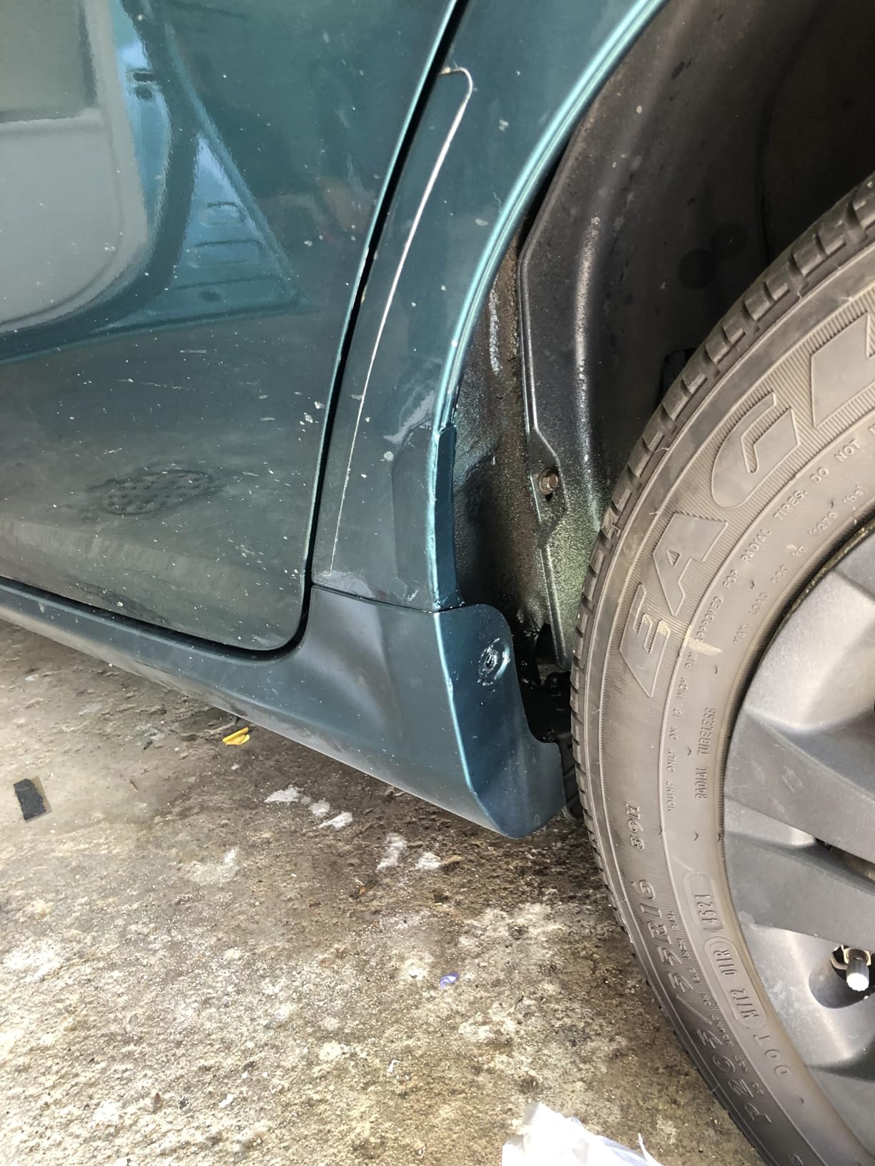 Polyurethane Seam Sealer Automotive Compound - Paintable Auto Body Seam Sealer White, Won't Shrink or Crack, Flexible Joint Filler for Bare & Painted Metal, RV Roof Sealant with Gloves, 10.5 fl oz customer photo 2