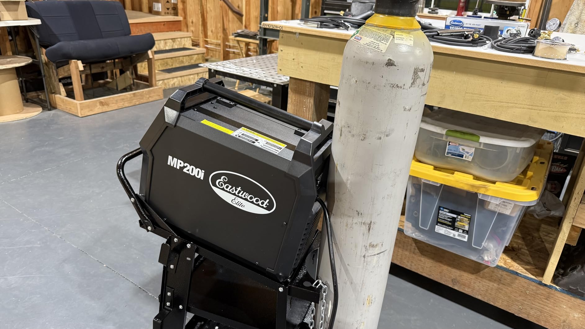 VEVOR Welding Cart, 3-Tier Welder Cart Heavy Duty with 400 Lbs Weight Capacity, 360° Swivel Wheels, Tank Storage Safety Chains, Rolling MIG Welder Cart for TIG, ARC, MMA, Plasma Cutter Welding Machine customer photo 1