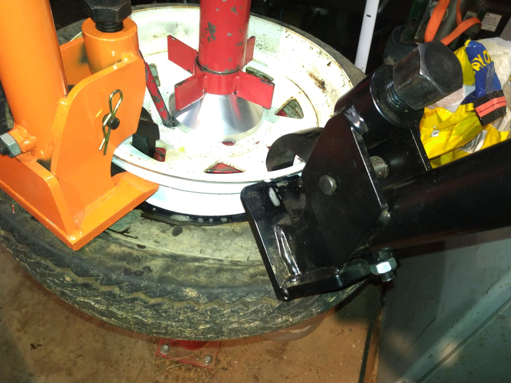 VEVOR Manual Tire Bead Breaker, 38