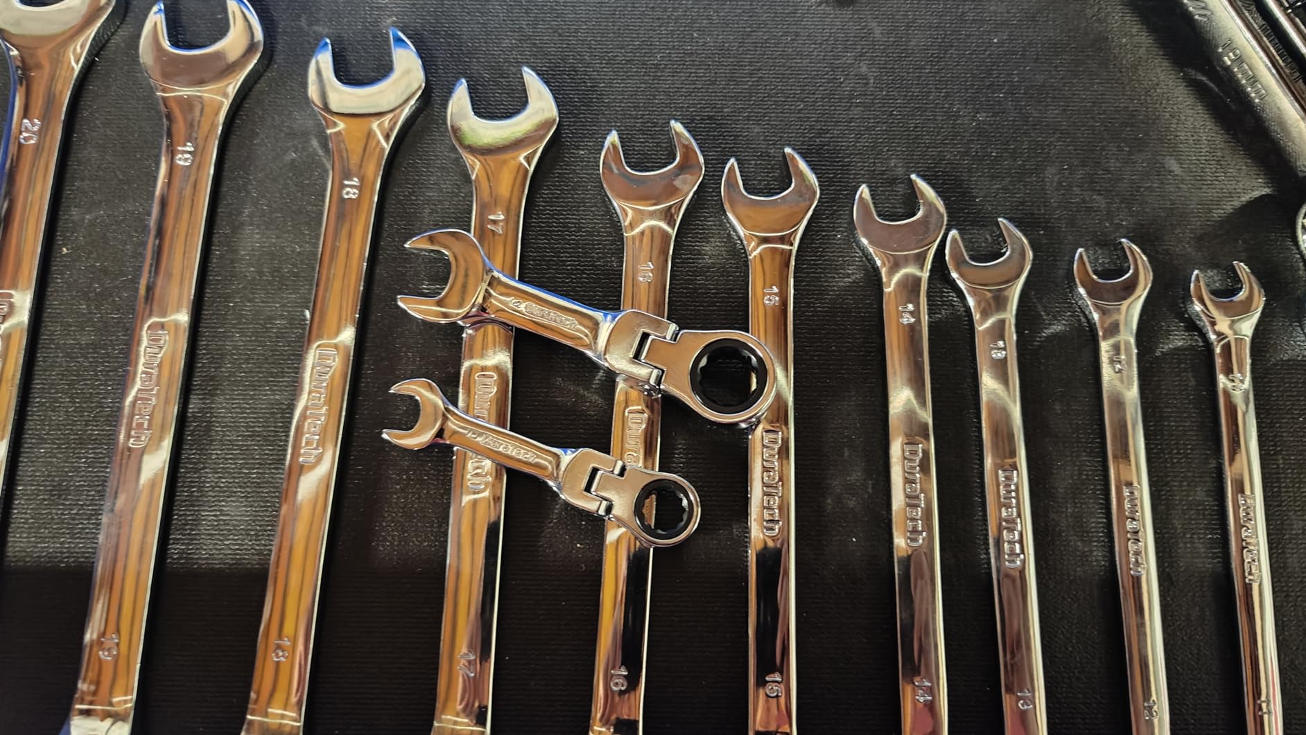 DURATECH Stubby Flex-head Ratcheting Wrench Set, Metric, 12-piece | 8mm-19mm, CR-V Steel, Corrosion Resistance, 72-Tooth, 5° swing arc, 180° Flexible, for Narrow Spaces, with Pouch customer photo 1