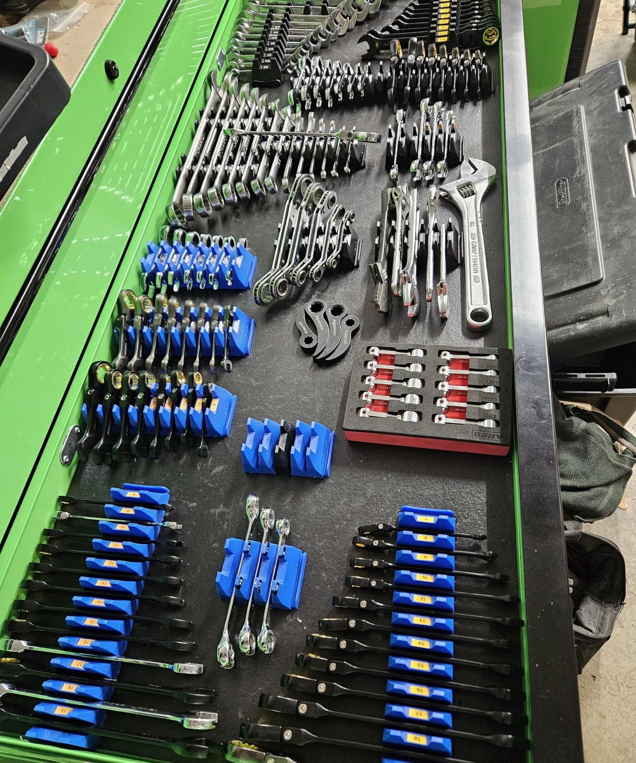 WORKPRO 22-Piece Ratcheting Wrench Set with 180° Flex Head, Metric & SAE | Metric 6-18mm & SAE 1/4-3/4