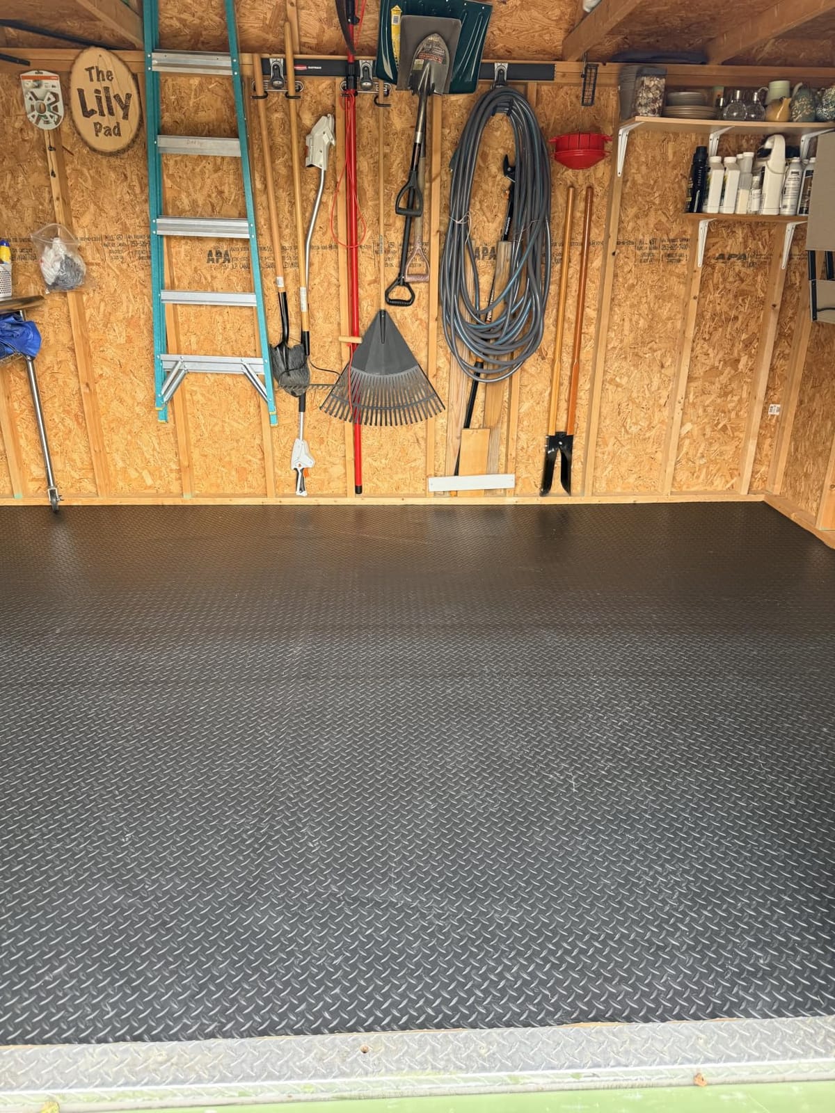 Grandroad auto 8x20 FT Garage Floor Mat, 2.8mm Thickened Flooring Roll for Under Car Diamond Plate PVC Rubber Mat with 20 Pcs Tapes, Non-Slip Floor Mat for Garage, Warehouse, Gyms, Trailer, Black customer photo 1