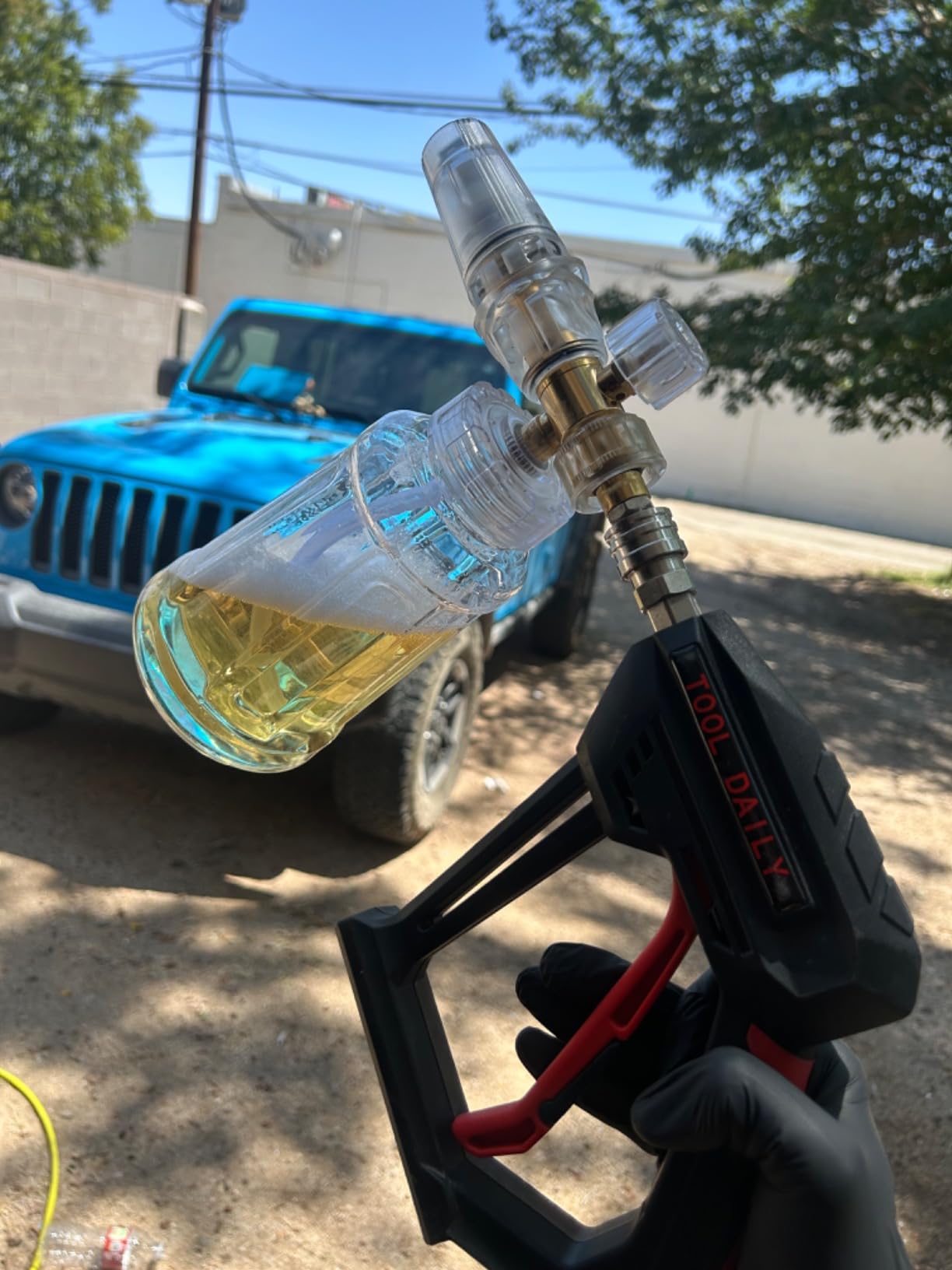 KOCHCHEMIE Active Foam - Phosphate and NTA Free, Paintwork Protective, Unique Foam Formulation, Long Lasting Sandalwood Aroma (1 Liter) customer photo 2