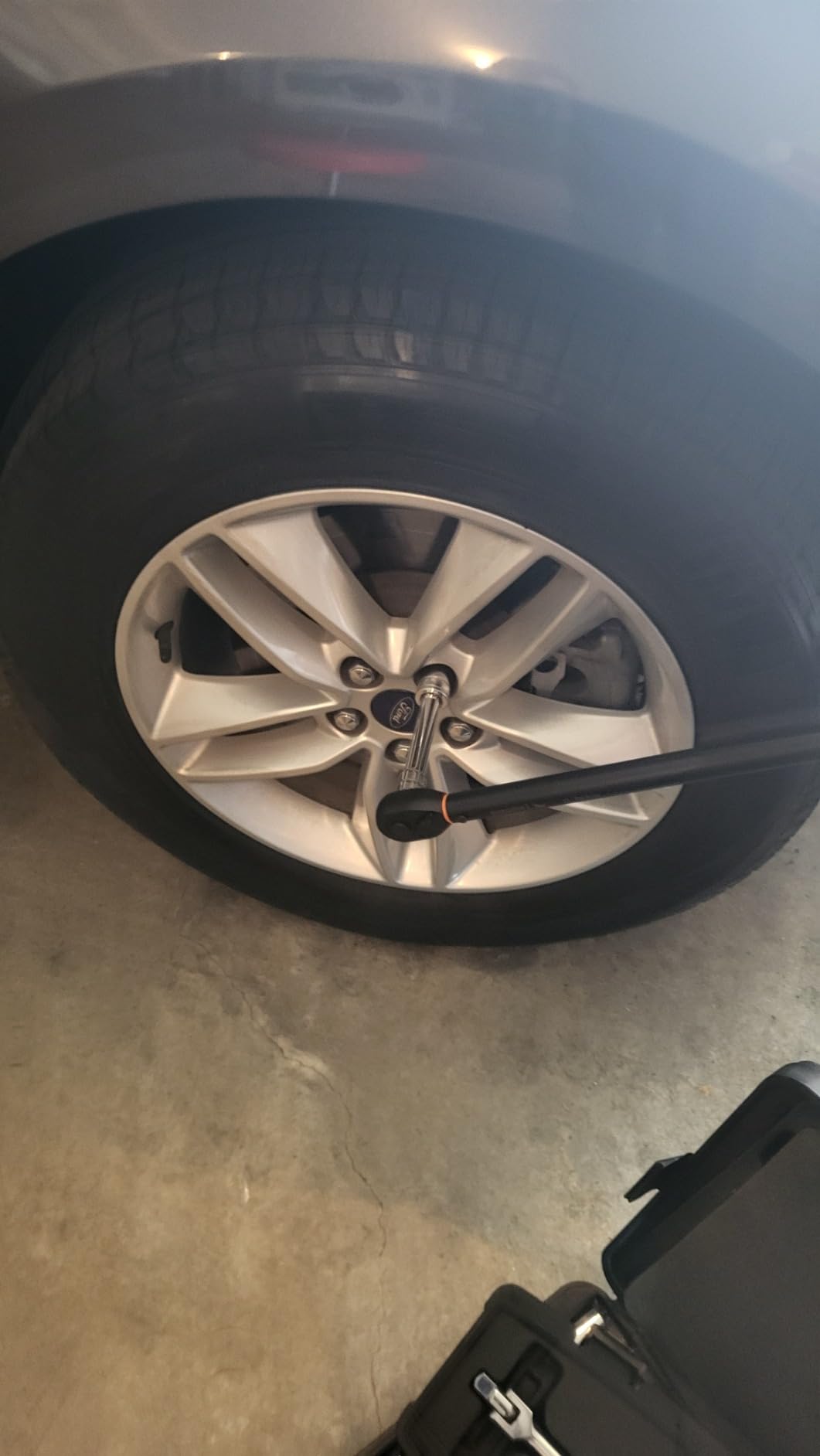 Torque Wrench 1/2 Drive (10-170 Ft. Lb/ 14-231 N.m) Loud Click customer photo 2