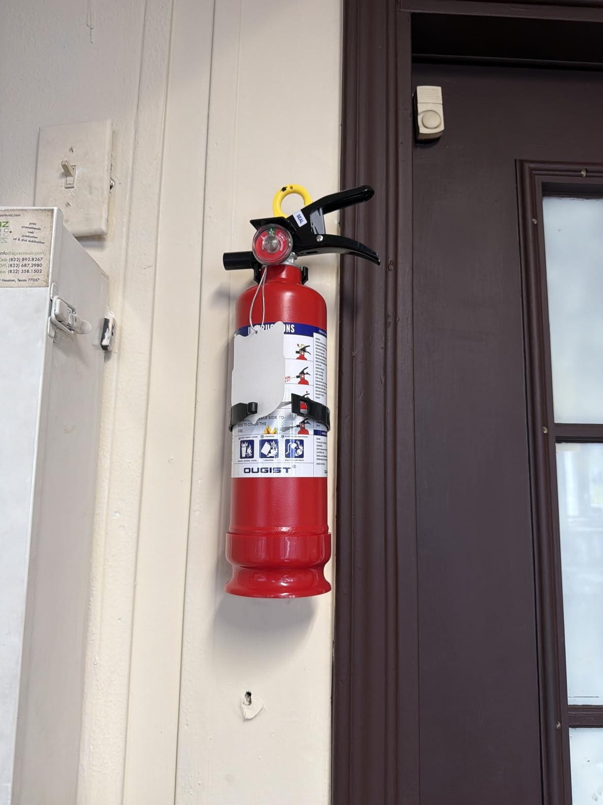 Ougist Signature ABC Fire Extinguisher for Home, 2.5 lb, 1 Pack | 1-A:10-B:C Rated Dry Chemical Extinguisher Designed For Initial Household Fires In Kitchens, Garages And Living Areas customer photo 2