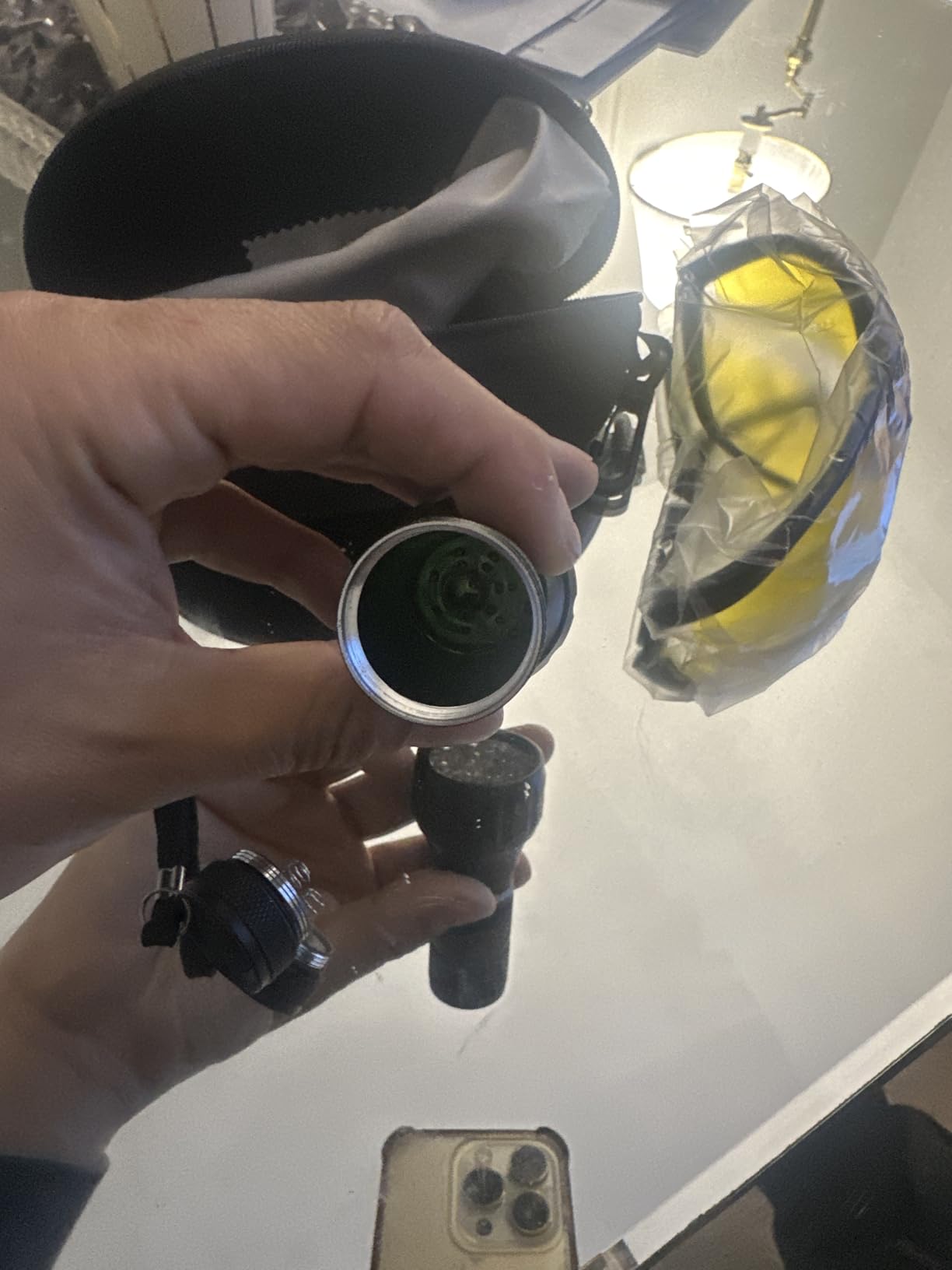 COSOOS Air Conditioner Leak Detector Tool, AC Leak Detector Kit, UV Light for AC UV Dye Leak Detection, Oil Dye Leak Detector with Protective Glasses customer photo 2