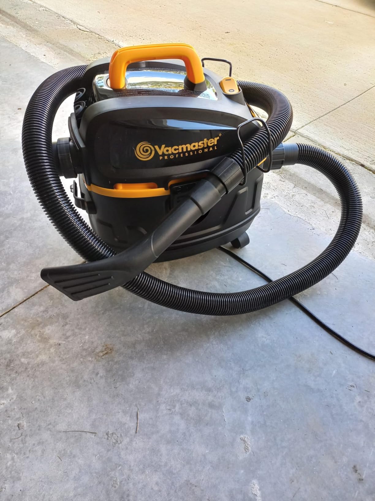Vacmaster Professional Beast Series VFB511H 0201 5-Gal 5.5 PHP Wet/Dry Vac customer photo 2