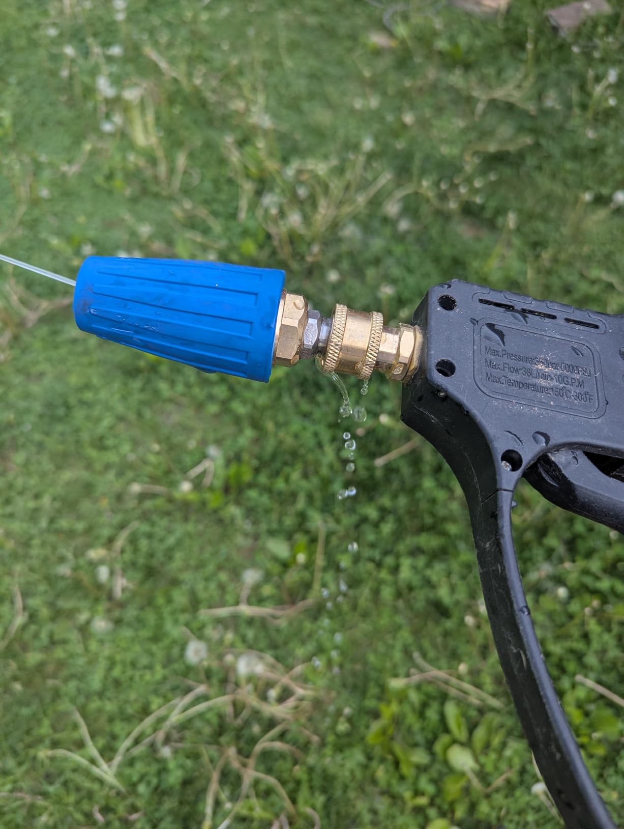 4000 PSI Turbo Nozzle Pressure Washer with 7 Pressure Washer Tips | 1/4 inch quick connect tips with 0, 15, 25, 40 and 65 degree, rinse and soap nozzles for car, concrete, driveways and brick. customer photo 2