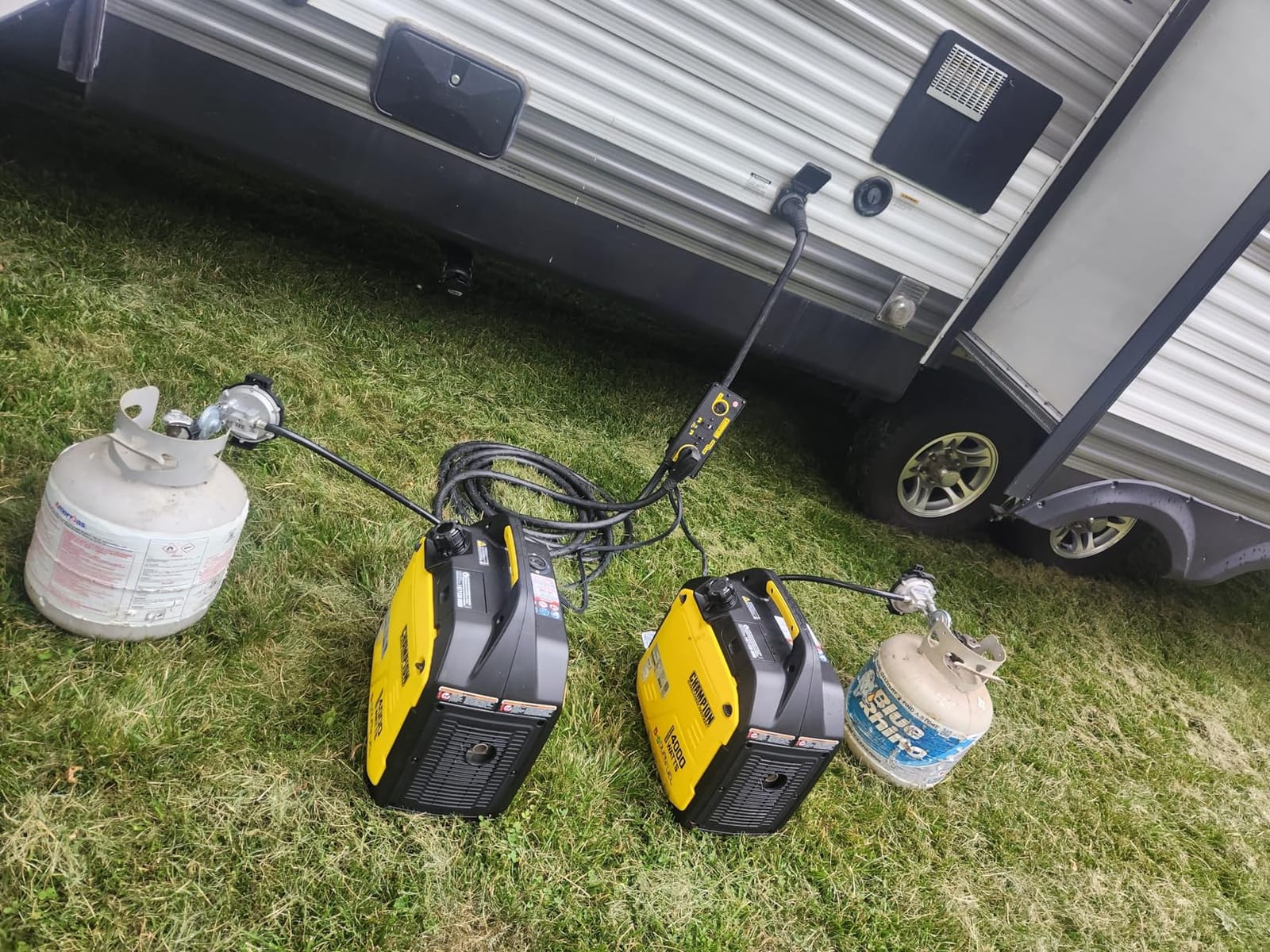 Champion Power Equipment 4000-Watt Dual Fuel RV Ready Portable Inverter Generator with Quiet Technology and Free 3-Year Warranty customer photo 2