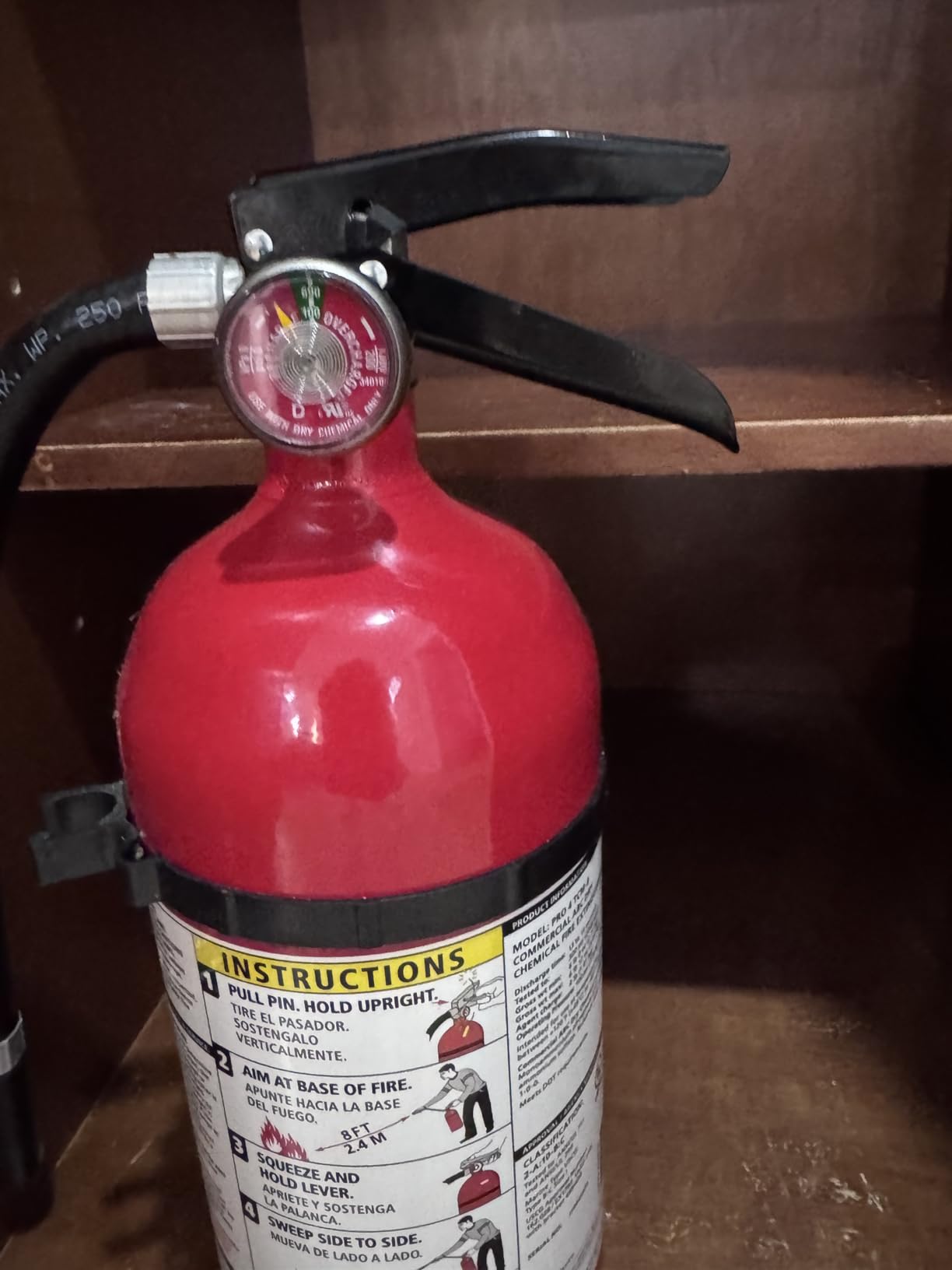 Ougist ABC Dry Chemical Fire Extinguisher, 5 lb – 2-A:10-B:C Rated for Home, Office & Vehicle, Quick Release, Easy-Grip Handle, Ideal for Electrical & Grease Fires, Car Extinguisher, Model FF2KG customer photo 1