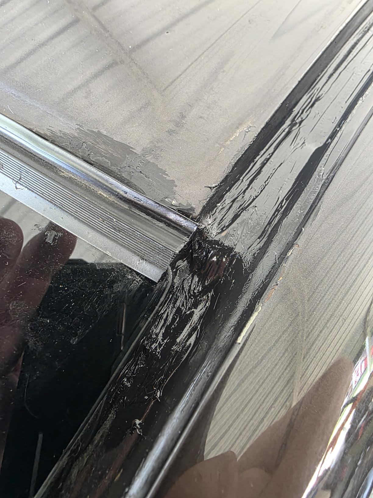 [Black] Professional Automotive Seam Sealer, Paintable Quick-Set Polyurethane Auto Body Seam Sealer for Metal Surfaces of Cars, Trucks, Includes Gloves & Tip customer photo 2
