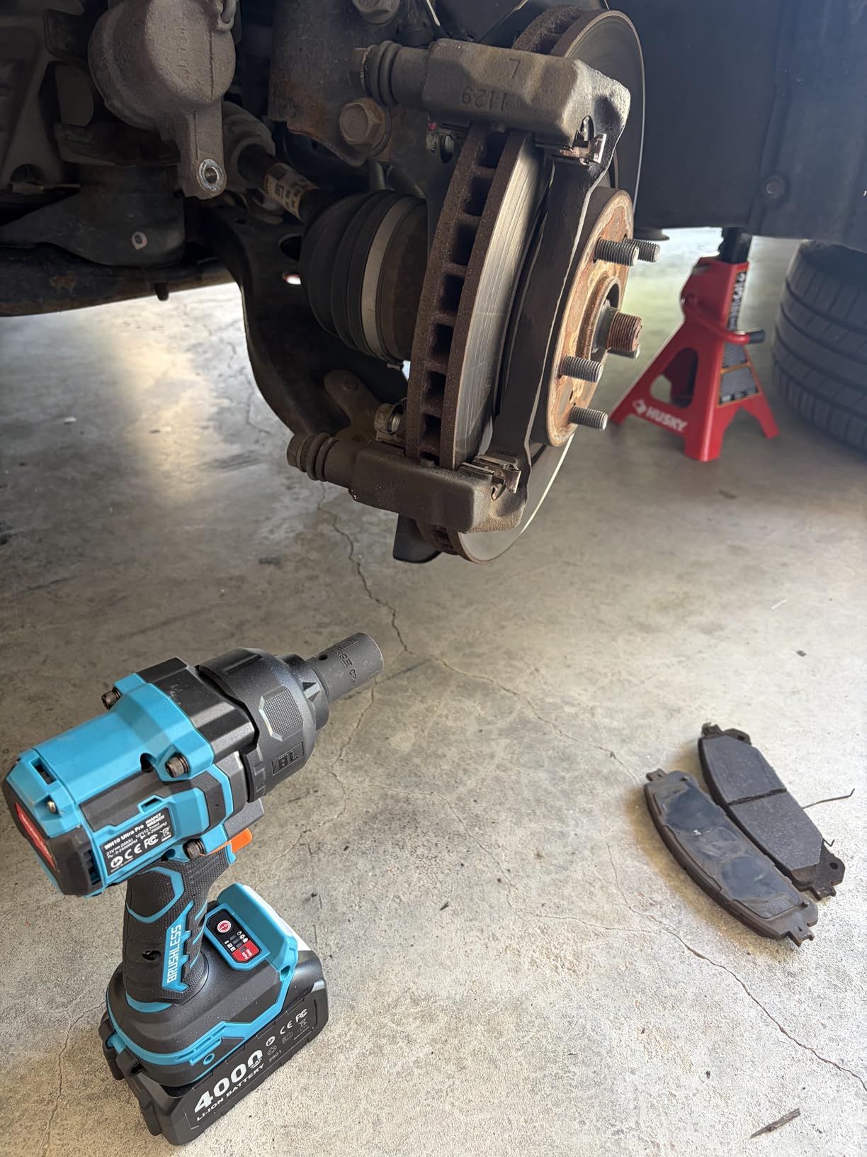 Seesii Impact Wrench 886Ft-lbs/1200N.m, 1/2 High Torque Impact Gun with 2x 4.0Ah Battery, 5 Sockets (Cordless, for Lug Nuts) customer photo 1