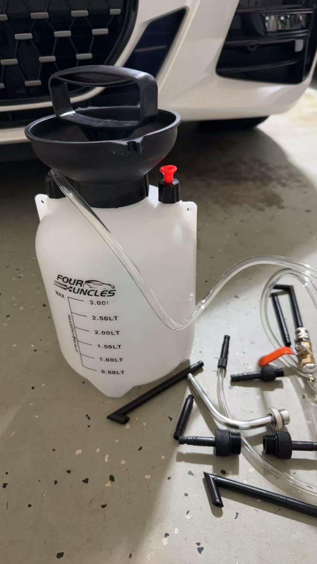FOUR UNCLES 3L Manual Transmission Fluid Pump Kit with 12 Adapters | 3L Fluid Capacity, 12 ATF Adapters, One-Hand Pumping, Leak-Free Connections, Professional Service Tool customer photo 2