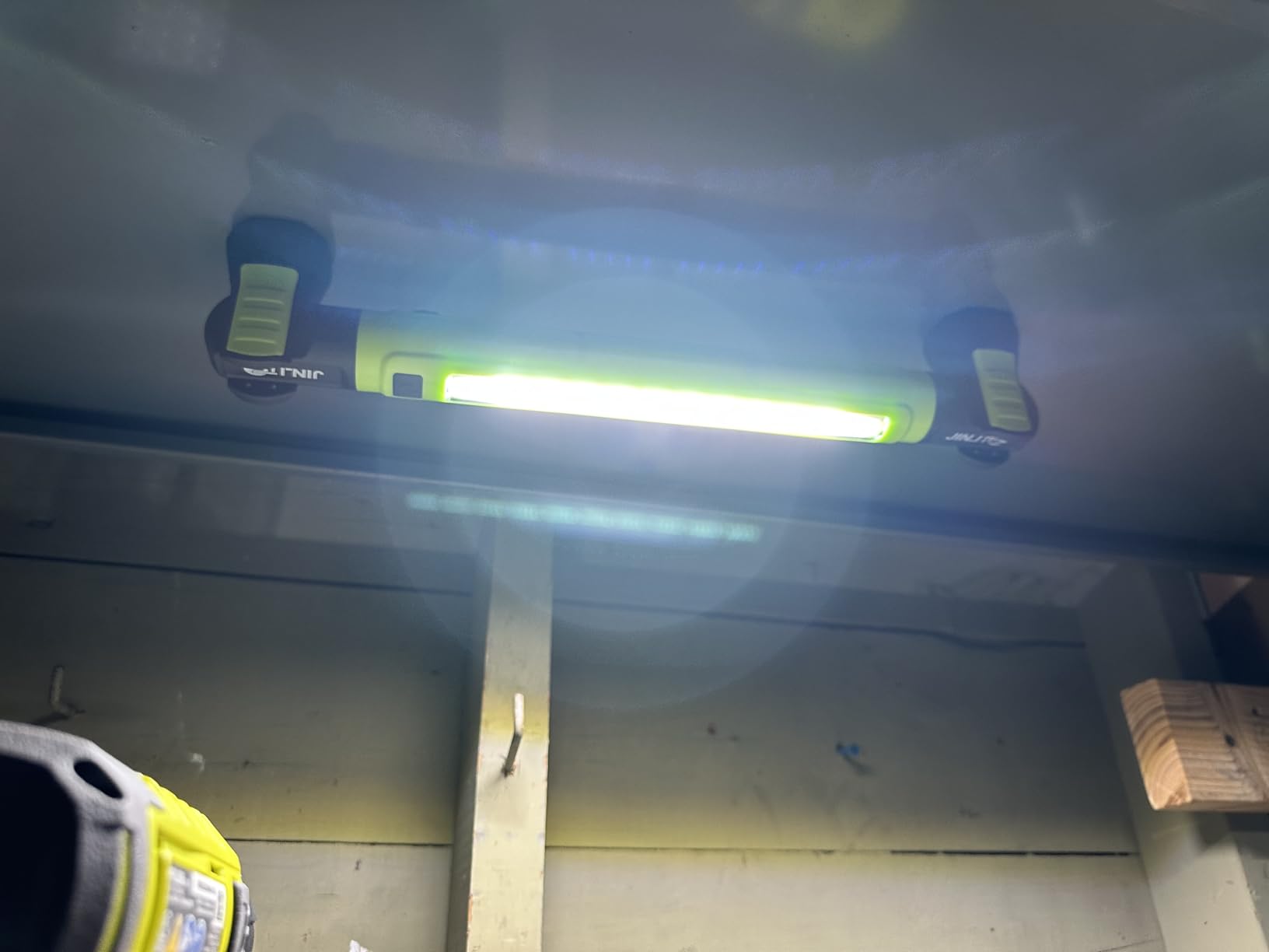 Magnetic Work Light - 3000LM Rechargeable LED Work Light Bar, 5200mAh Under Hood Mechanic Light for Garage, Workshop, Vehicle Inspection (1 Pack Green) customer photo 1