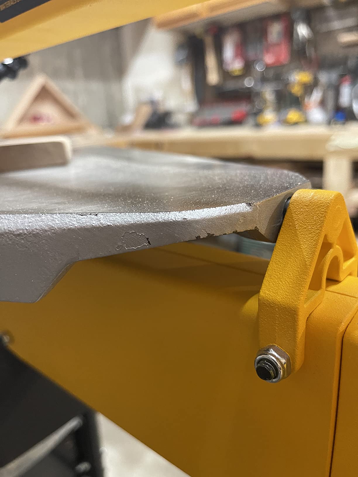 DEWALT Scroll Saw, 1.3 Amp, 20 in Steel Blade, With Variable-Speed Trigger, For Precise Cuts (DW788) customer photo 2