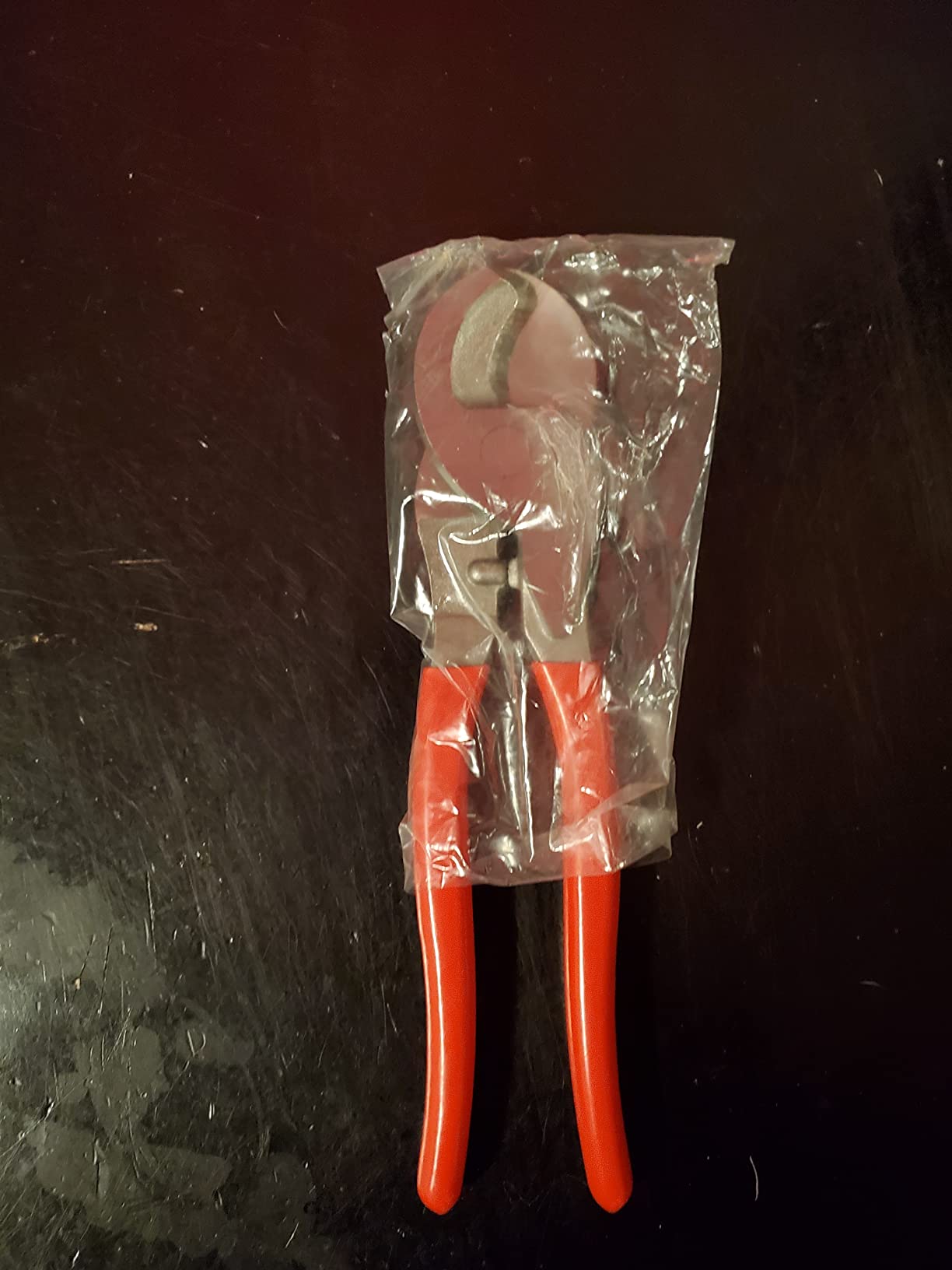 Klein Tools 63050 Cable Cutter, Made in USA, Heavy Duty Cutter for Aluminum, Copper, and Communications Cable customer photo 2