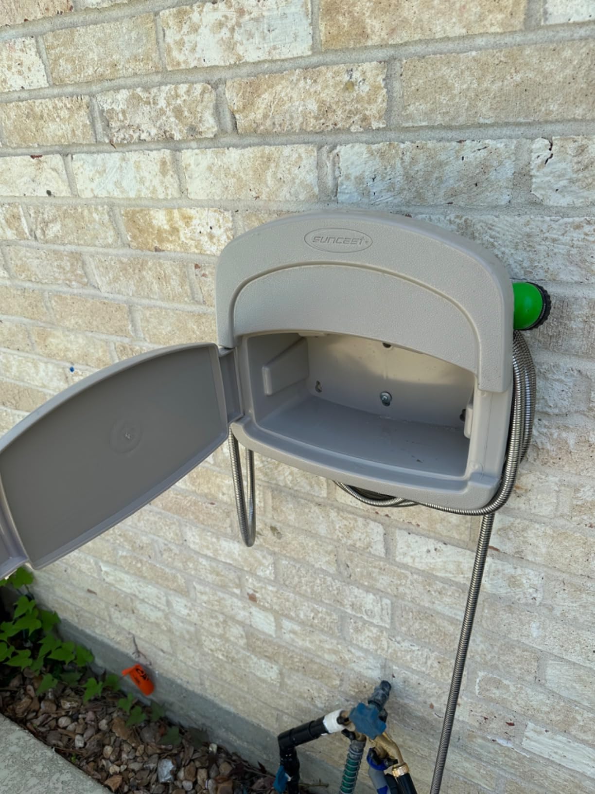 Suncast CPLDHH15000 Deluxe Garden Hangout with 150-Foot Capacity And Enclosed Storage Compartment, DHH150 Hose Hanger, No Size, Light Taupe customer photo 1