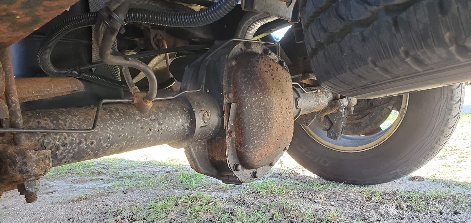 Lucas Oil 10121 SAE 75W-140 Synthetic Gear Oil/Transmission and Differential Lube - 1 Quart customer photo 2