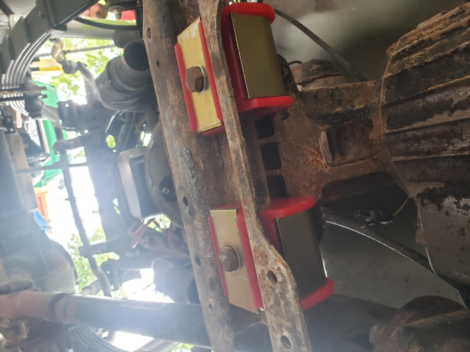 Energy Suspension- 3.1106R TRANSMISSION MOUNTS customer photo 2