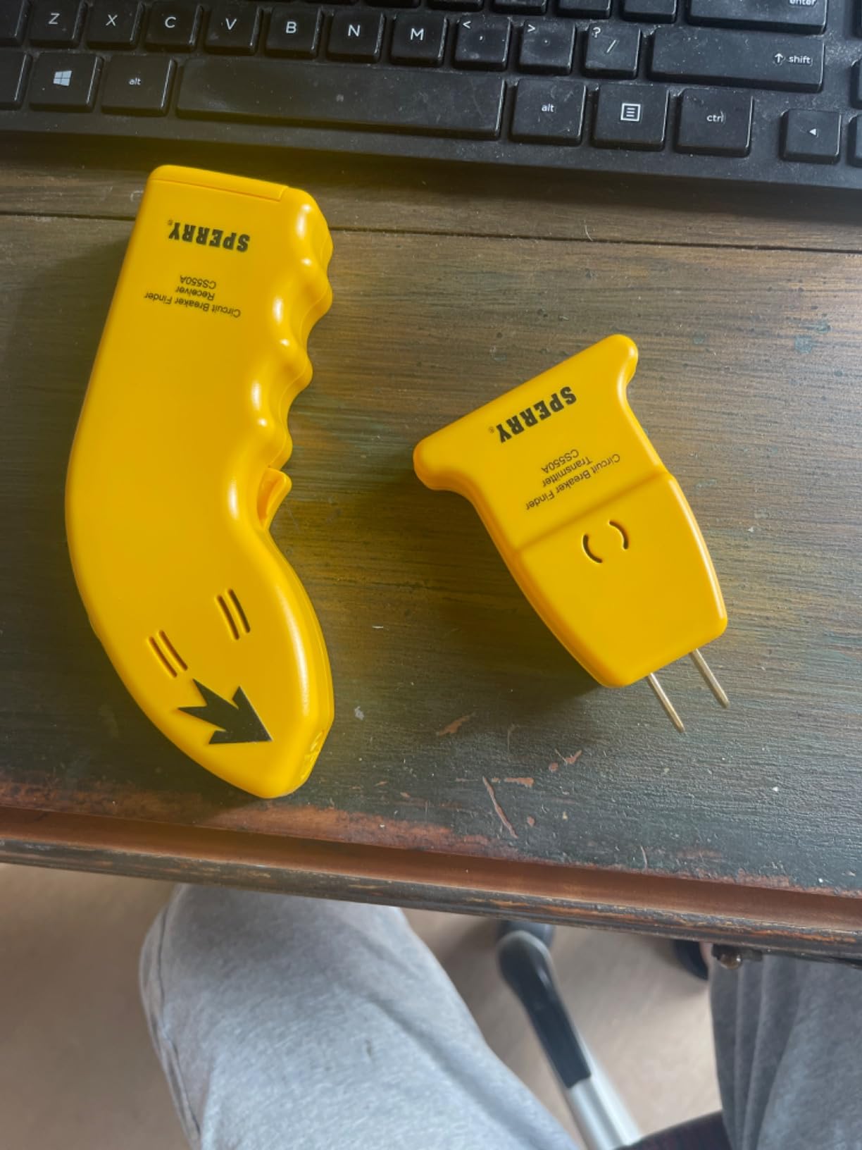 Sperry Instruments CS550A Circuit Breaker Finder, Quickly Locate AC Circuits/Fuses, Visual LED, Plug Style Transmitter/Auto-Sensing Receiver, 120V AC, Yellow customer photo 1