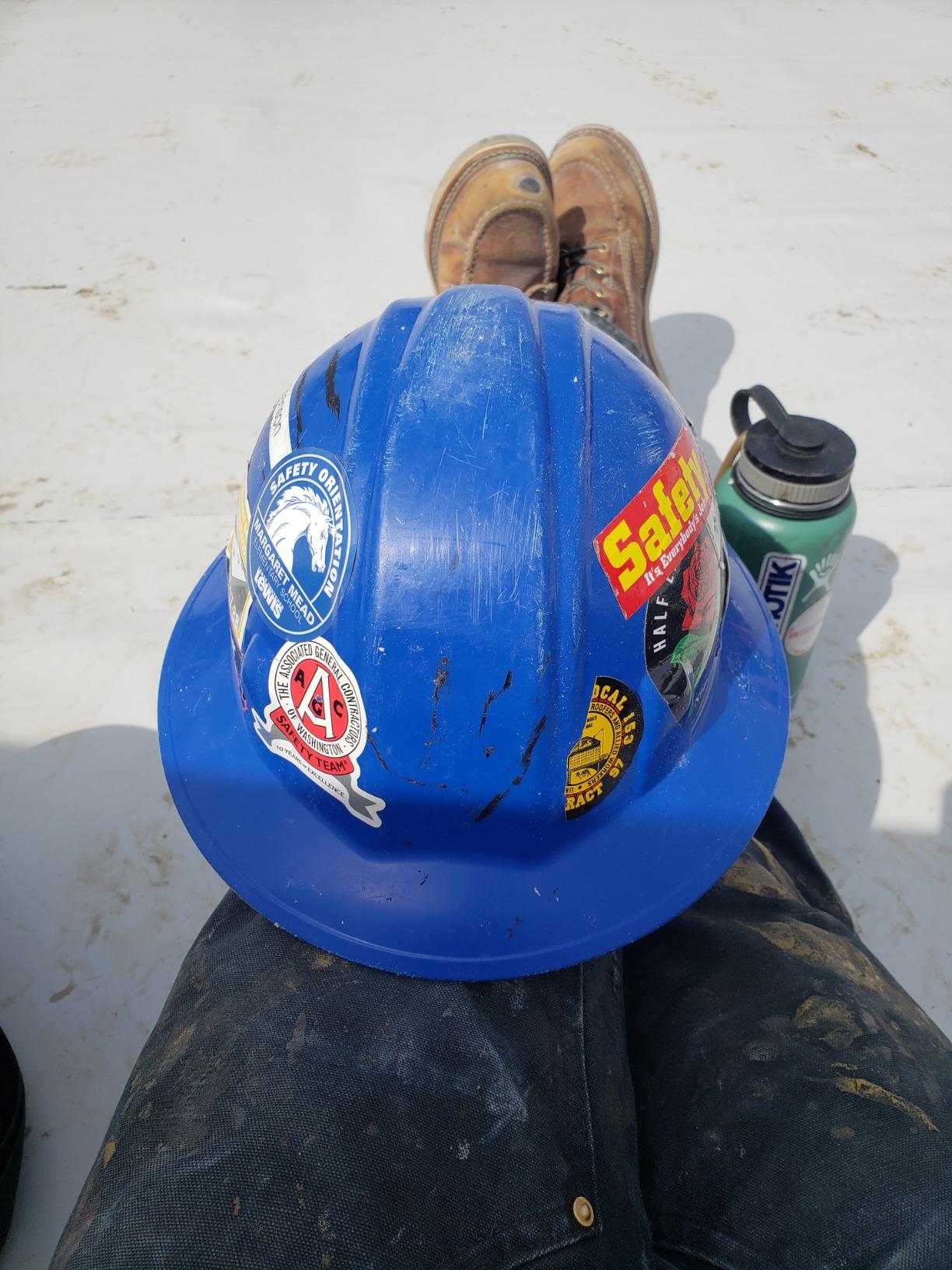 Pyramex SL Series Full Brim Hard Hat with 4-Point Ratchet Suspension - Tough and Lightweight HDPE Shell, Wide Brim for Rain and Sun, Quick, Adjustable and Secure Fit for All Head Sizes customer photo 2