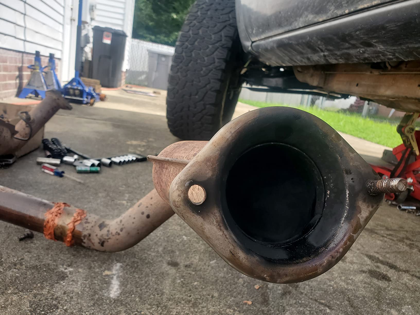 MagnaFlow Direct-Fit Catalytic Converter 93419 (Federal/EPA Compliant) customer photo 2