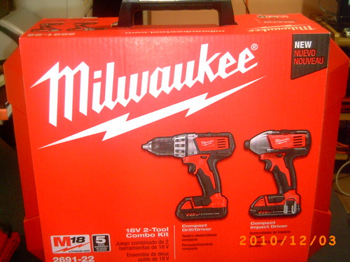 Milwaukee 2691-22 18-Volt Compact Drill and Impact Driver Combo Kit customer photo 2