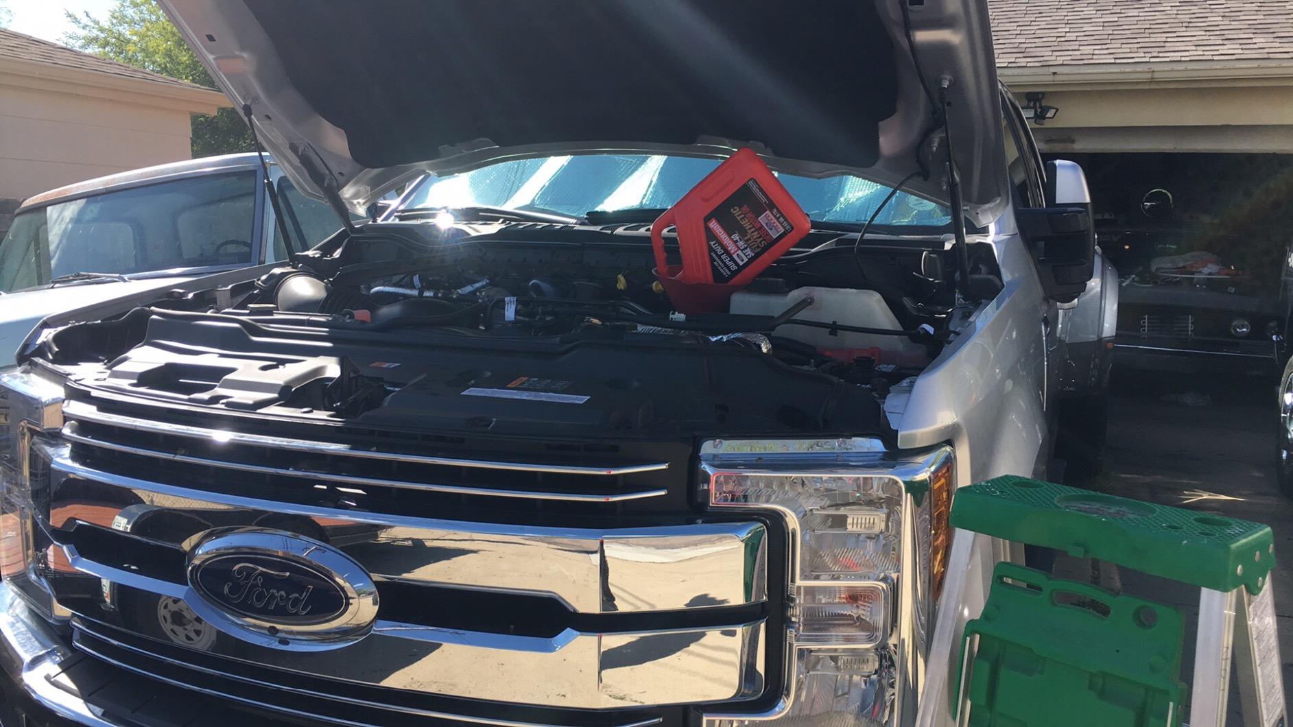 Ford Genuine Fluid XO-5W40-5QSD SAE 5W-40 Full Synthetic Diesel Motor Oil - 1.25 U.S. Gal (4.73L) customer photo 1