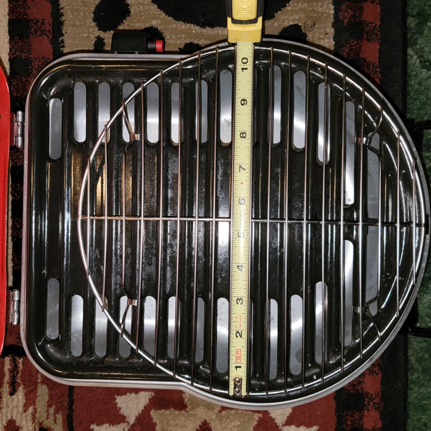 Coleman Fold 'N Go Portable Propane Grill, Lightweight Gas Grill, 6,000-BTU customer photo 2