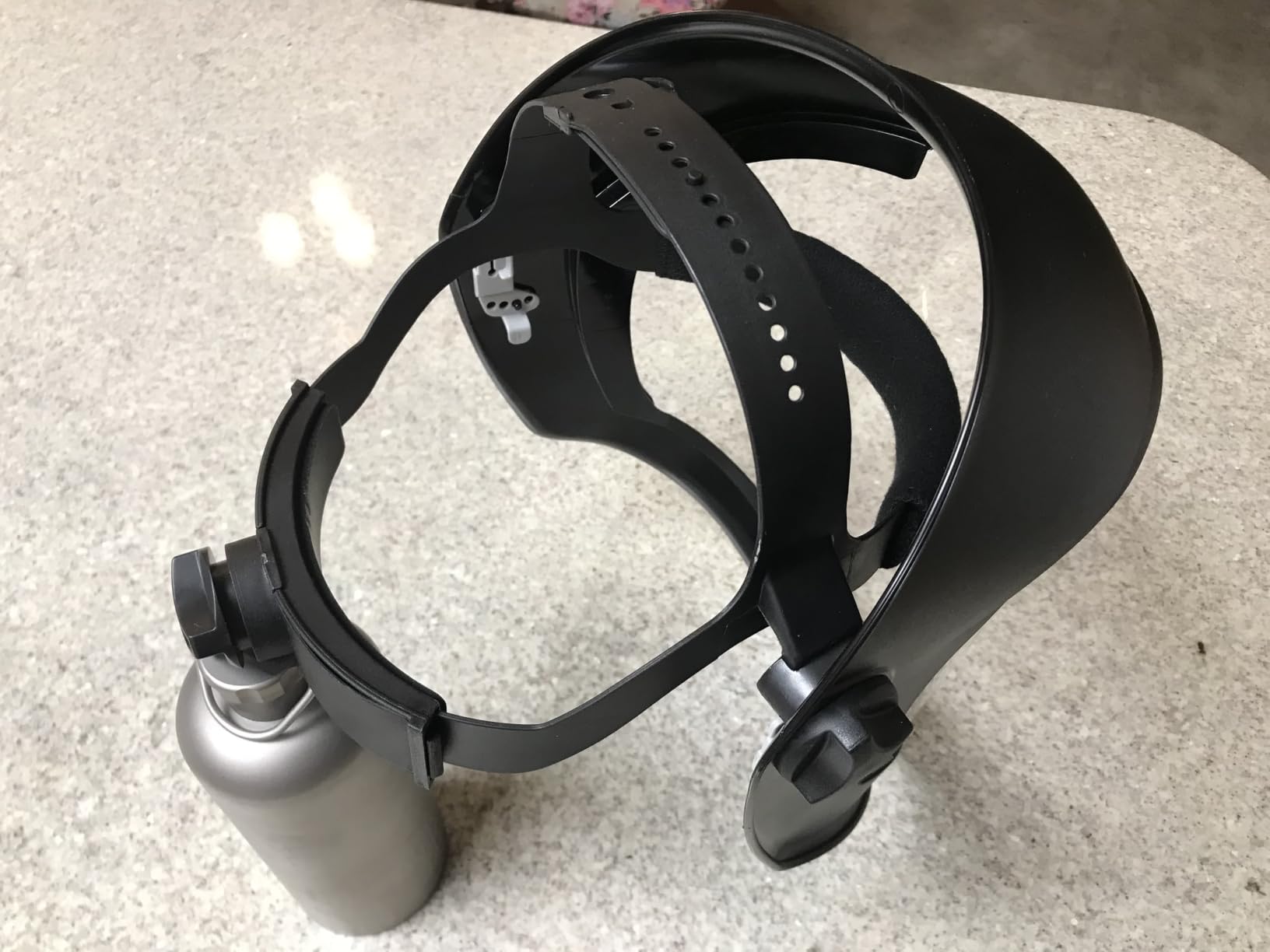 Honeywell Uvex Bionic Face Shield with Clear Polycarbonate Visor and Anti-Fog/Hard Coat (S8510) customer photo 2