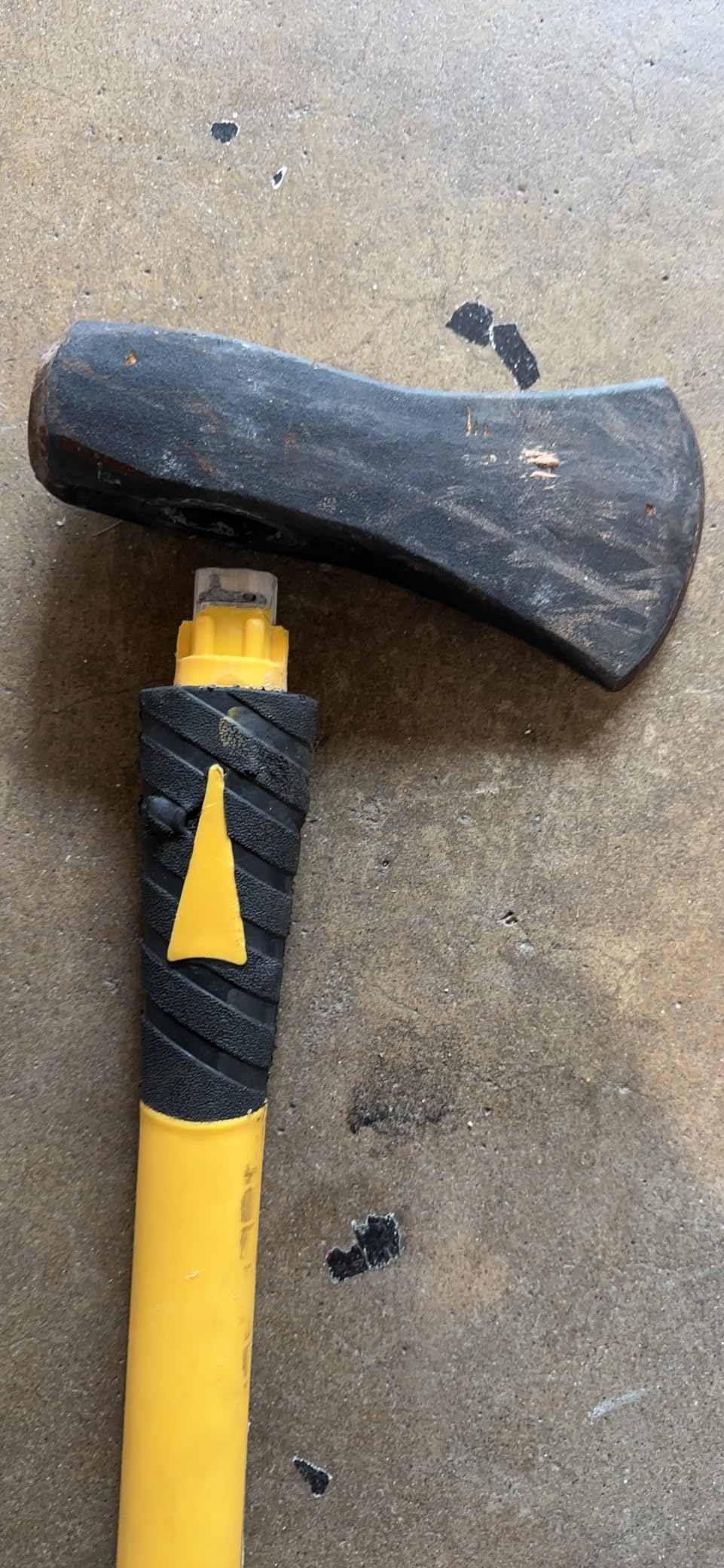 Performance Tool M7111 8 lb. Splitting Maul with Fiberglass Handle customer photo 2