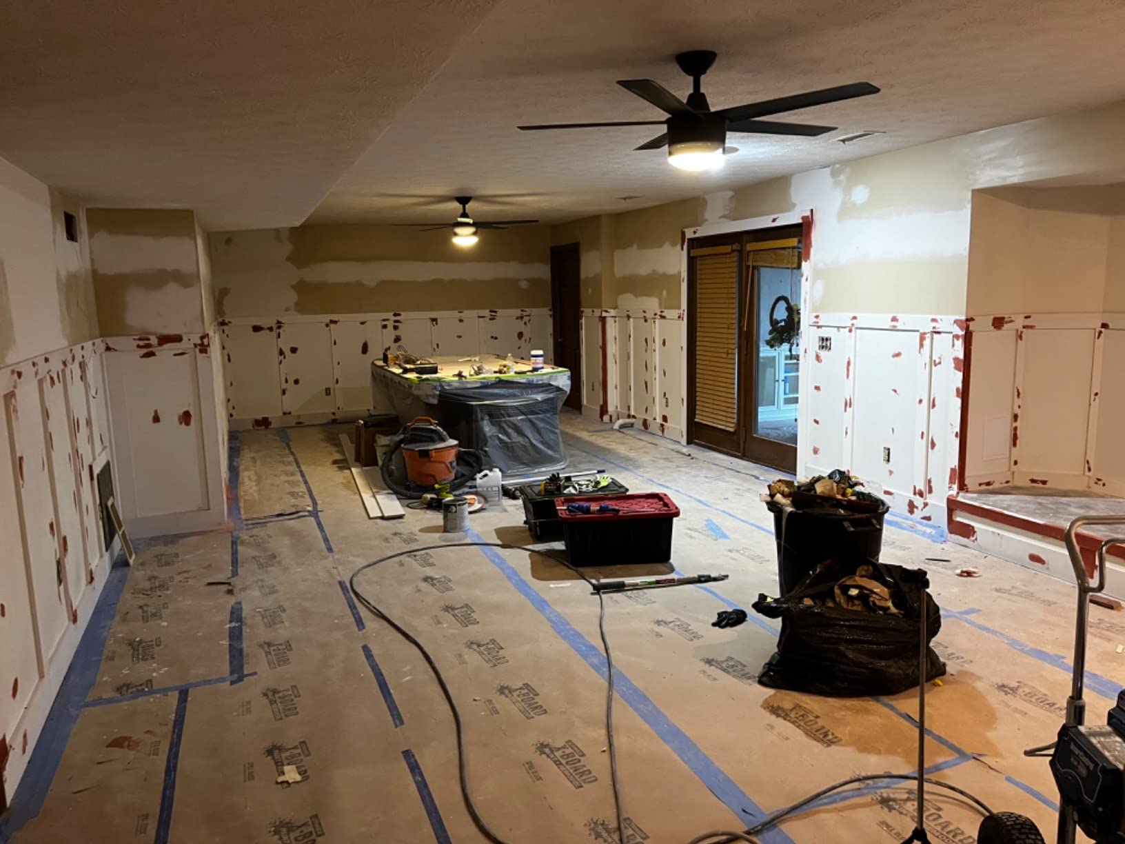 bondo Glazing & Spot Putty, Fills Pinholes, Scratches, Minor Dings & Hairline Cracks, 16 oz, 1 Tube, Ideal for Metal, Fiberglass, Wood, and Sanded, Primed, or Painted Surfaces (00651) customer photo 2