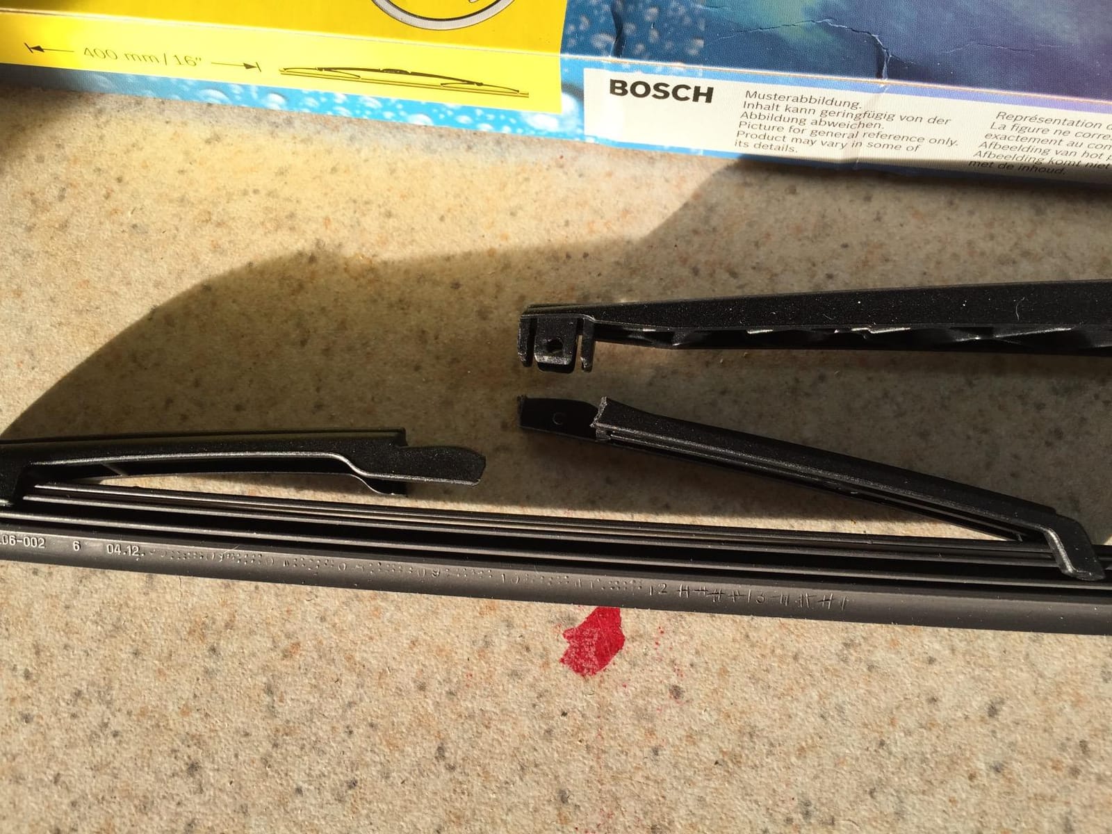 BOSCH H402 Original Equipment Specialty Rear Wiper Blade; Designed for Direct Replacement of OEM Production Specifications - 16