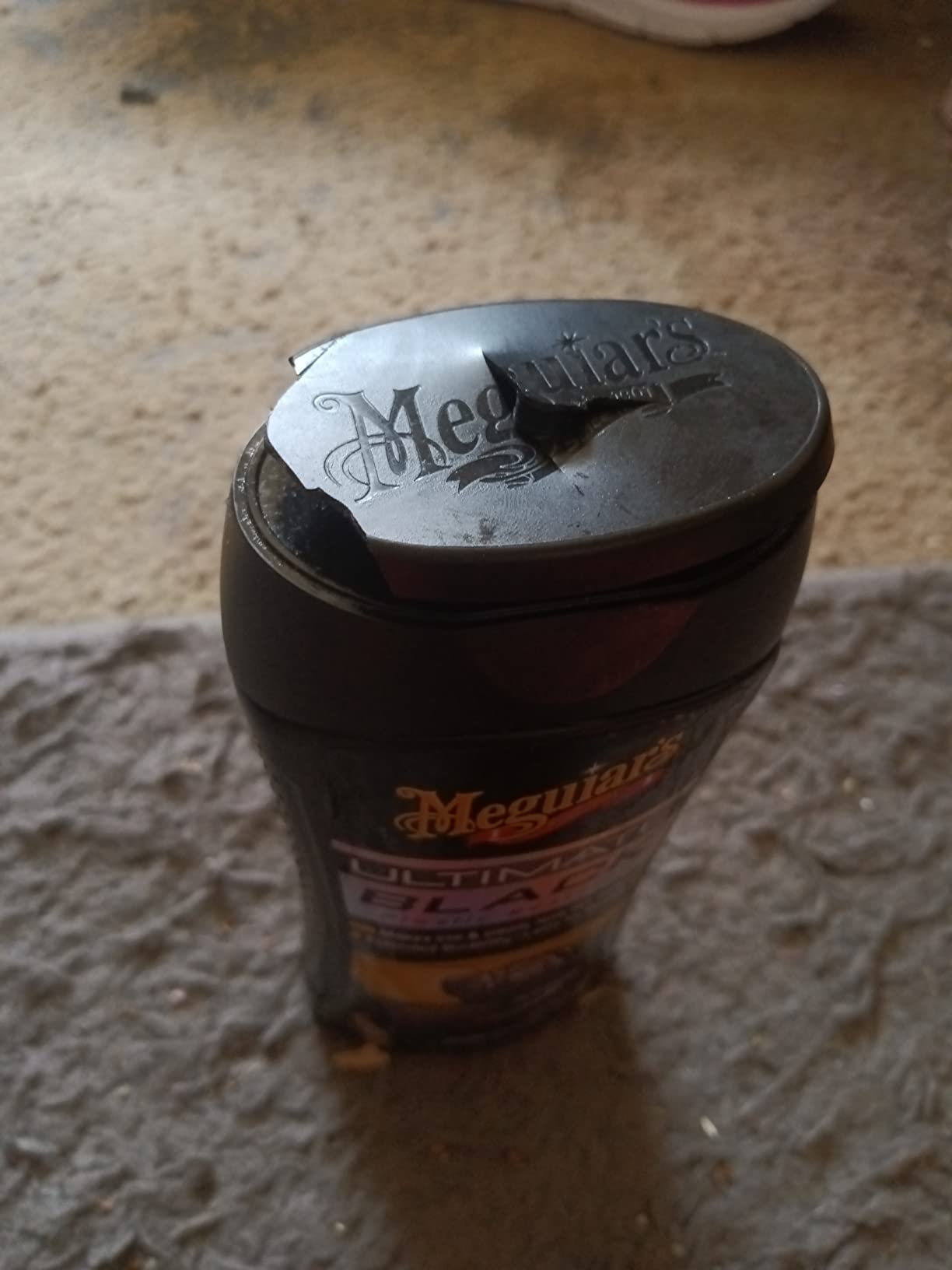 Meguiar's G15812EU Ultimate Black Plastic Restorer Trim Restorer 355ml, Packaging May Vary customer photo 2