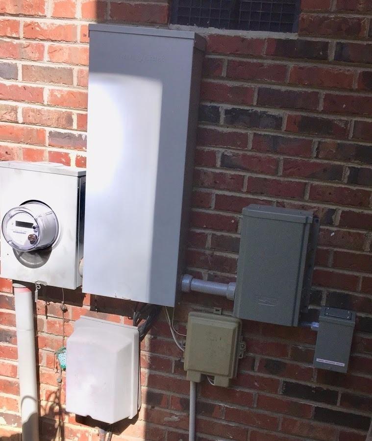 Connecticut Electric EmerGen Transfer Switch Kit - 30 Amp, 10-Circuit, 10-Foot Cord, 7500 Watts, for Generator customer photo 2