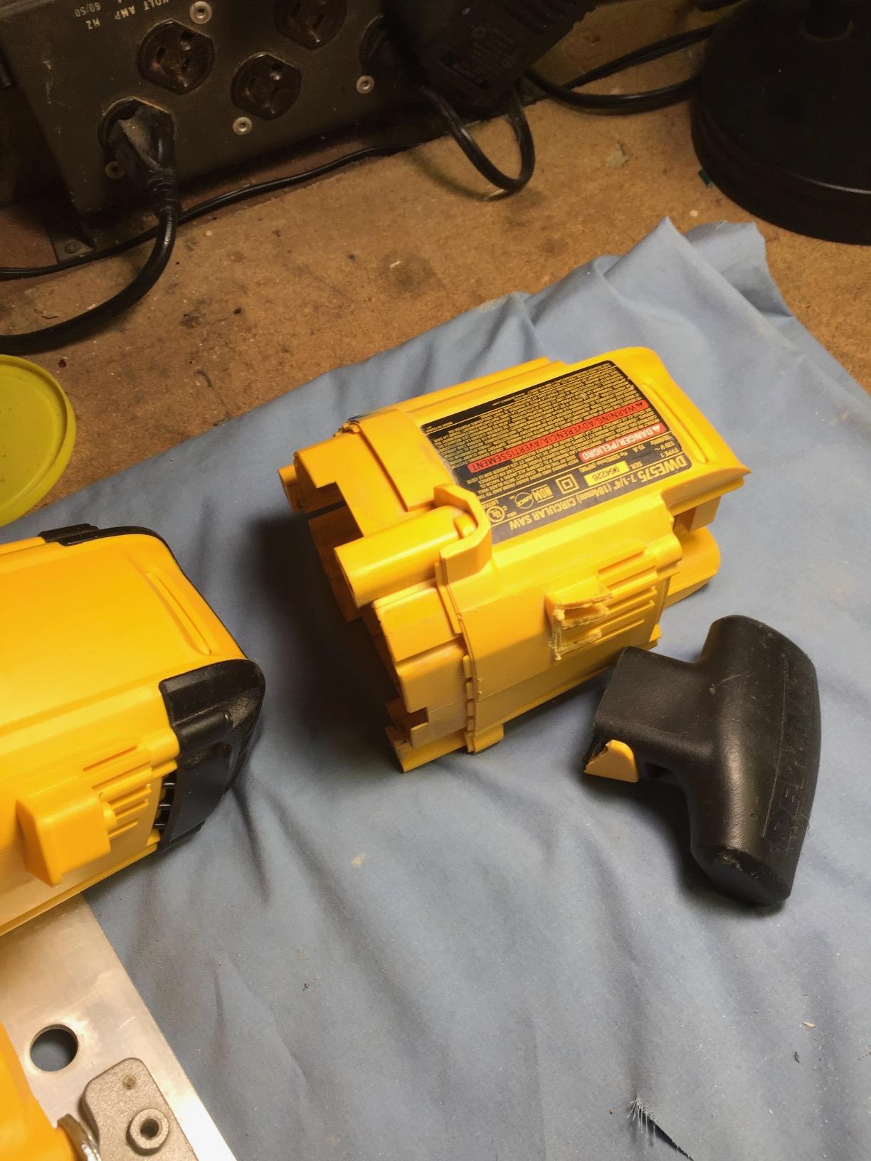DEWALT 7-1/4-Inch Circular Saw, Lightweight, Corded (DWE575) customer photo 2