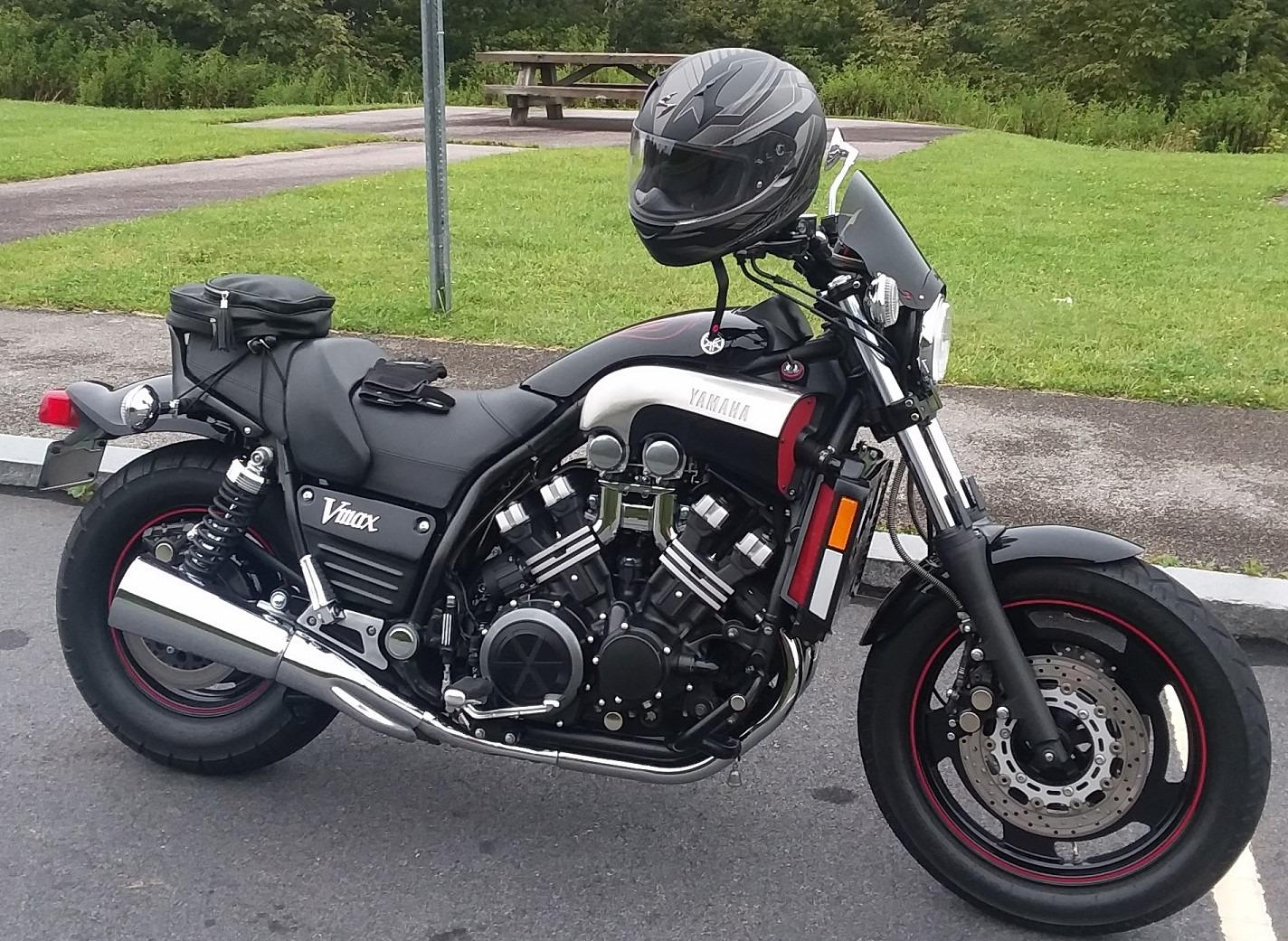 Yamaha Yamalube 10W-40 Motorsports AP (All Purpose) Engine Oil- 1 Gallon, #LUB-10W40-AP-04 customer photo 2