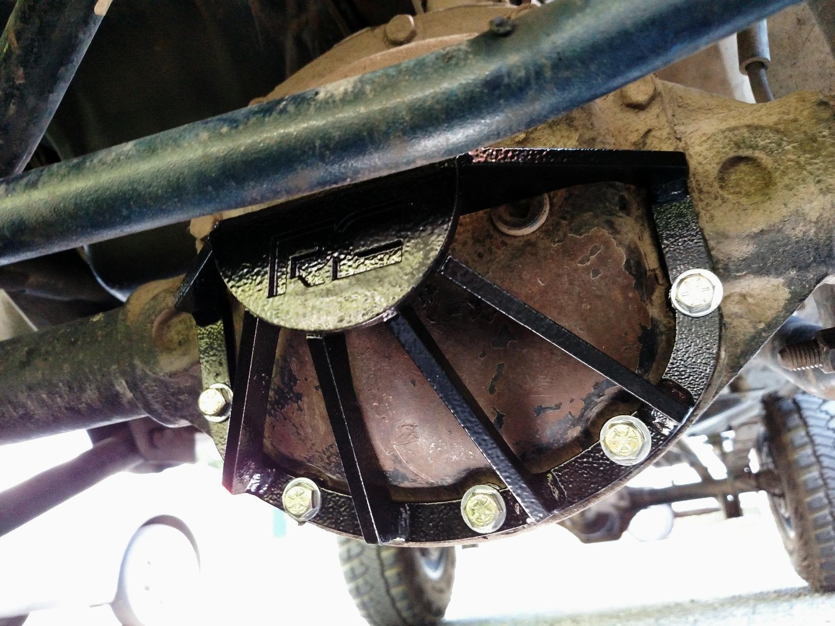 Rough Country Dana 30 Diff Guard for 1987-2018 Jeep JK/TJ/YJ/XJ/CJ/ZJ - 1035,Black customer photo 1