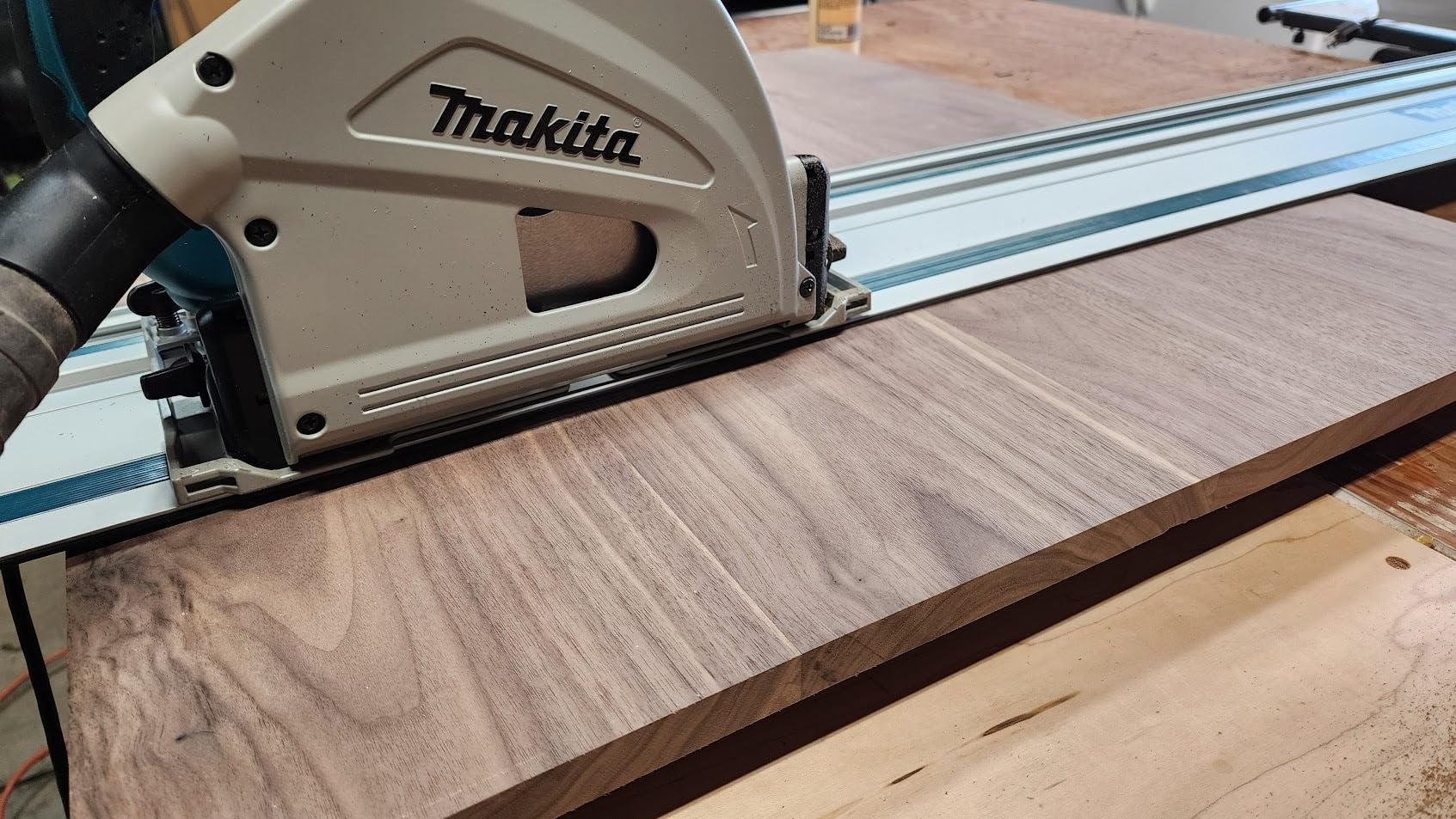Makita SP6000J1 6-1/2