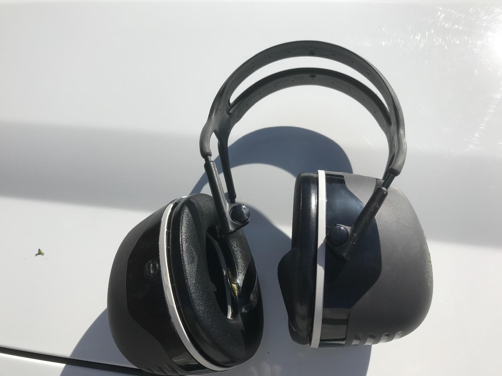 3M PELTOR Ear Muff Hearing Protection, X5 Series, Noise Protection NRR 21 dB, Construction, Manufacturing, Automotive customer photo 2