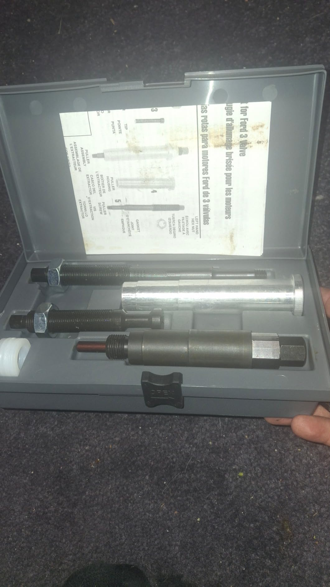 Lisle 65700 Broken Plug Remover Kit for Ford 3V Engine customer photo 1