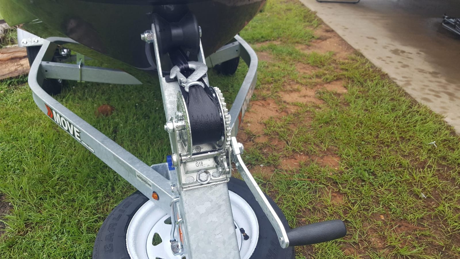 CURT 29423 Manual Hand Crank Boat Trailer Winch, 900 lbs Capacity, 6-1/2-Inch Handle, 3.25:1 Gear Ratio, CLEAR ZINC customer photo 1