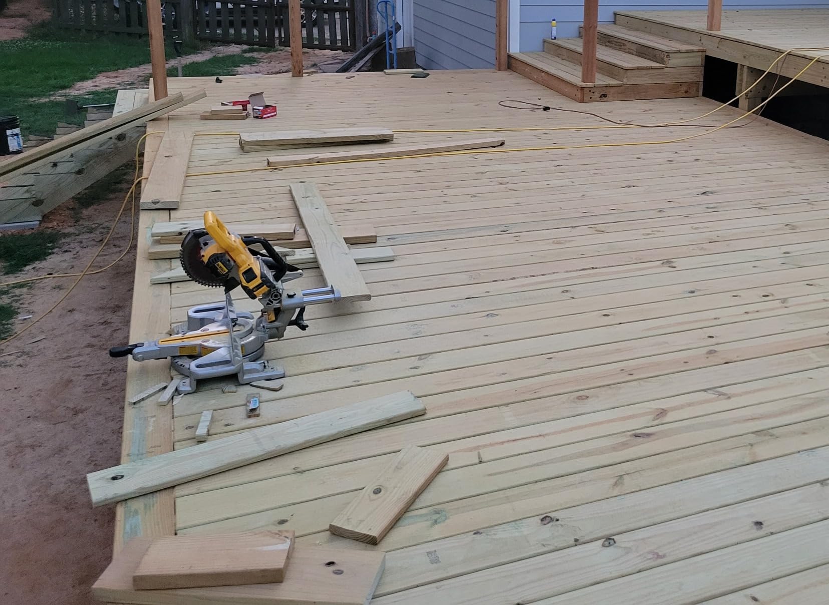DEWALT 20V MAX 7-1/4-Inch Miter Saw, Tool Only, Cordless (DCS361B) customer photo 2