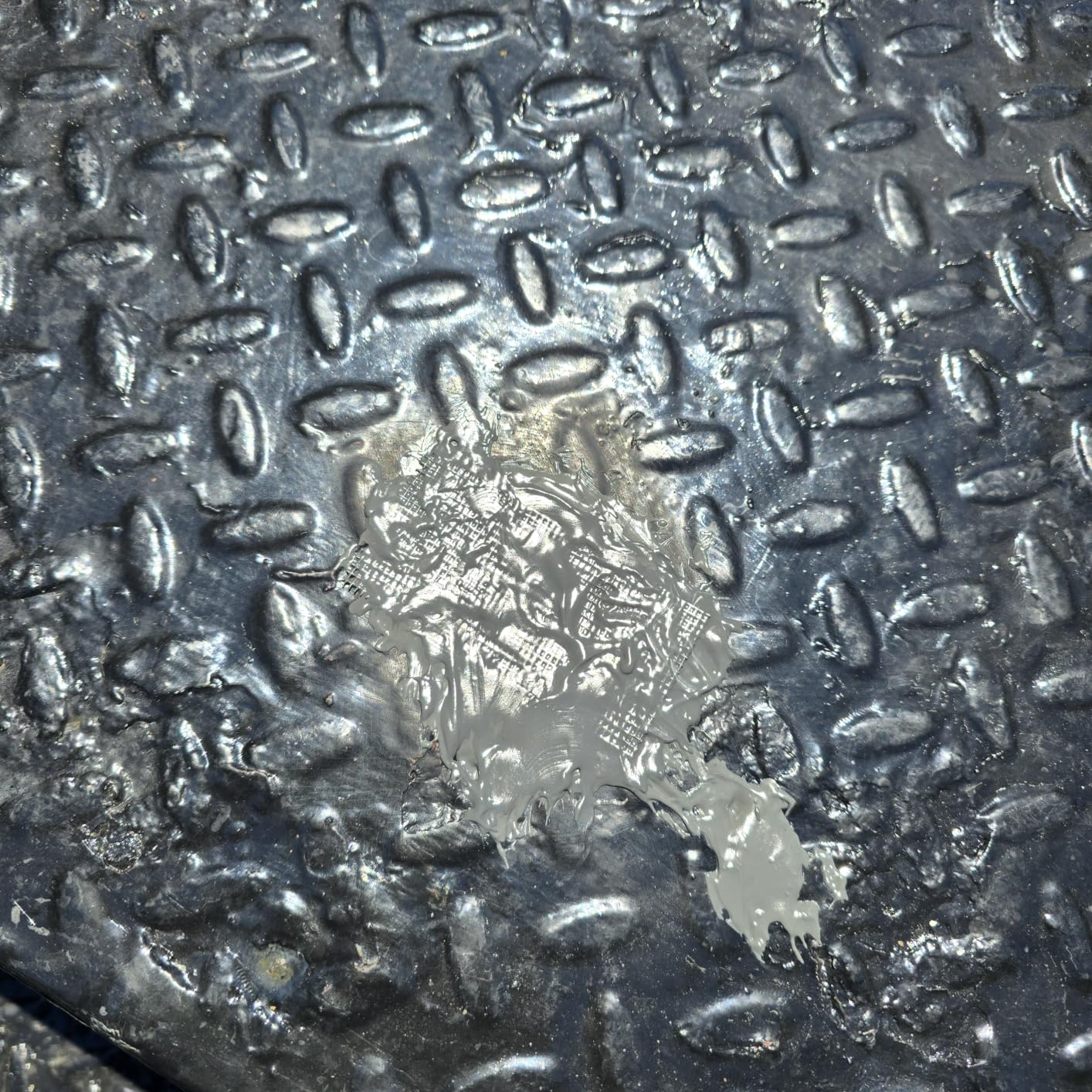 J-B Weld 8281 Professional Size Steel Reinforced Epoxy - Hardener and Steel Pack - 10 oz customer photo 1
