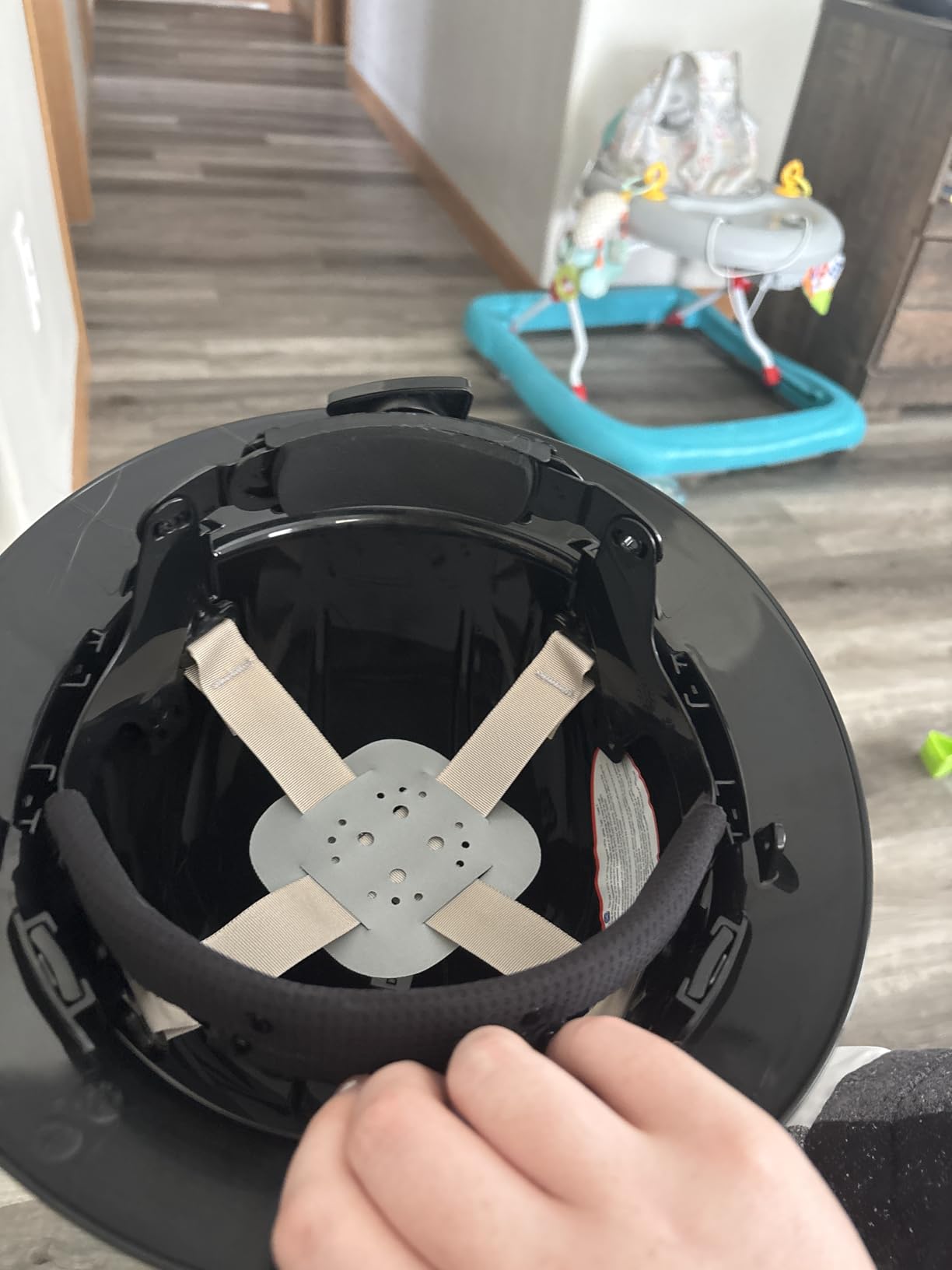 Pyramex Ridgeline Full Brim Hard Hat 4 Point Ratchet Matte Black Graphite Pattern customer photo 1