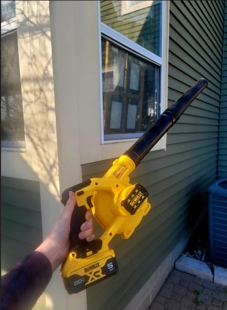 DEWALT 20V MAX Blower, 100 CFM Airflow, Variable Speed Switch, Includes Trigger Lock, Bare Tool Only (DCE100B) | 100 CFM airflow, variable-speed switch, trigger lock, bare tool only customer photo 1